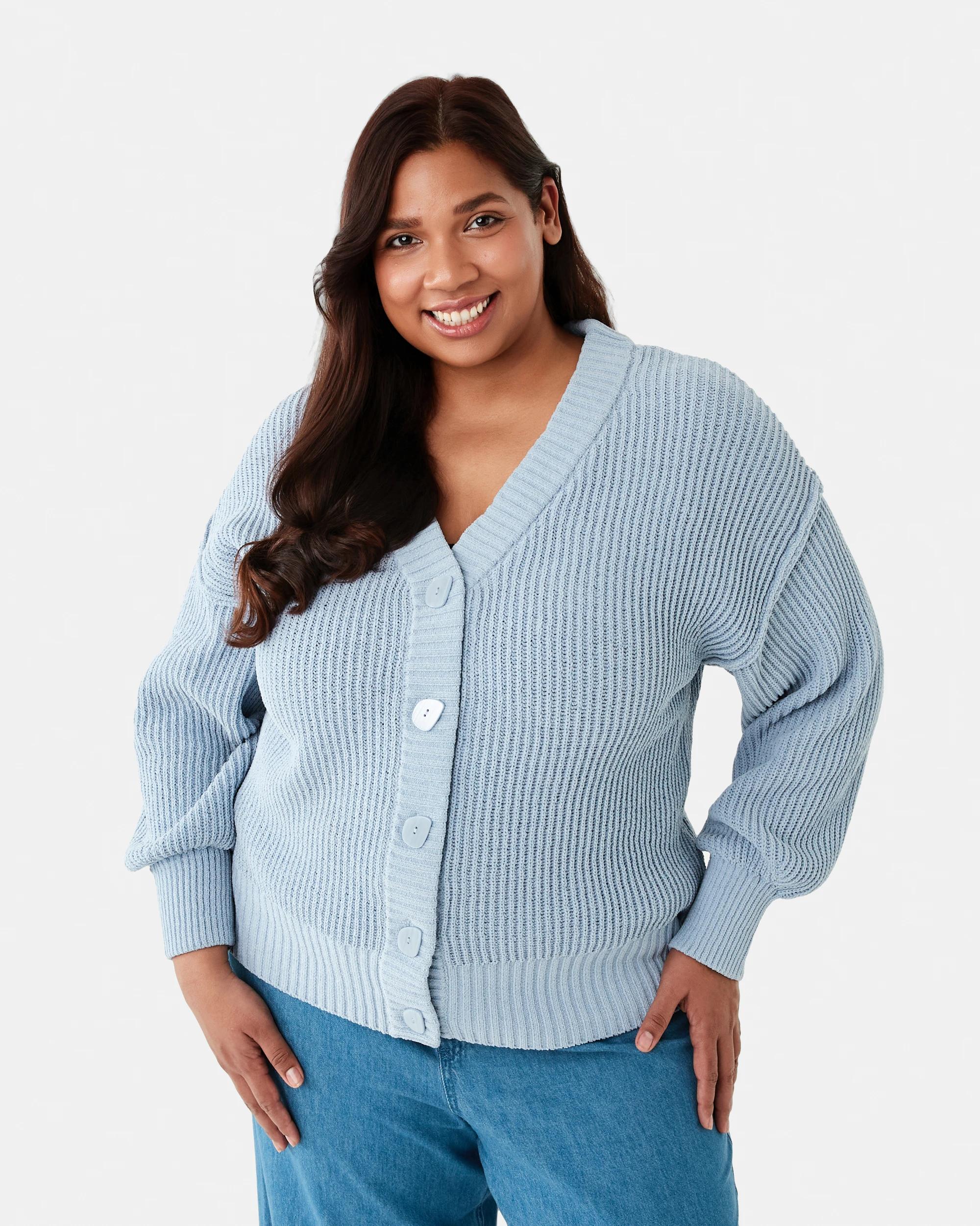 1 Curve Chenille Cardigan Blizzard, 1 of 7