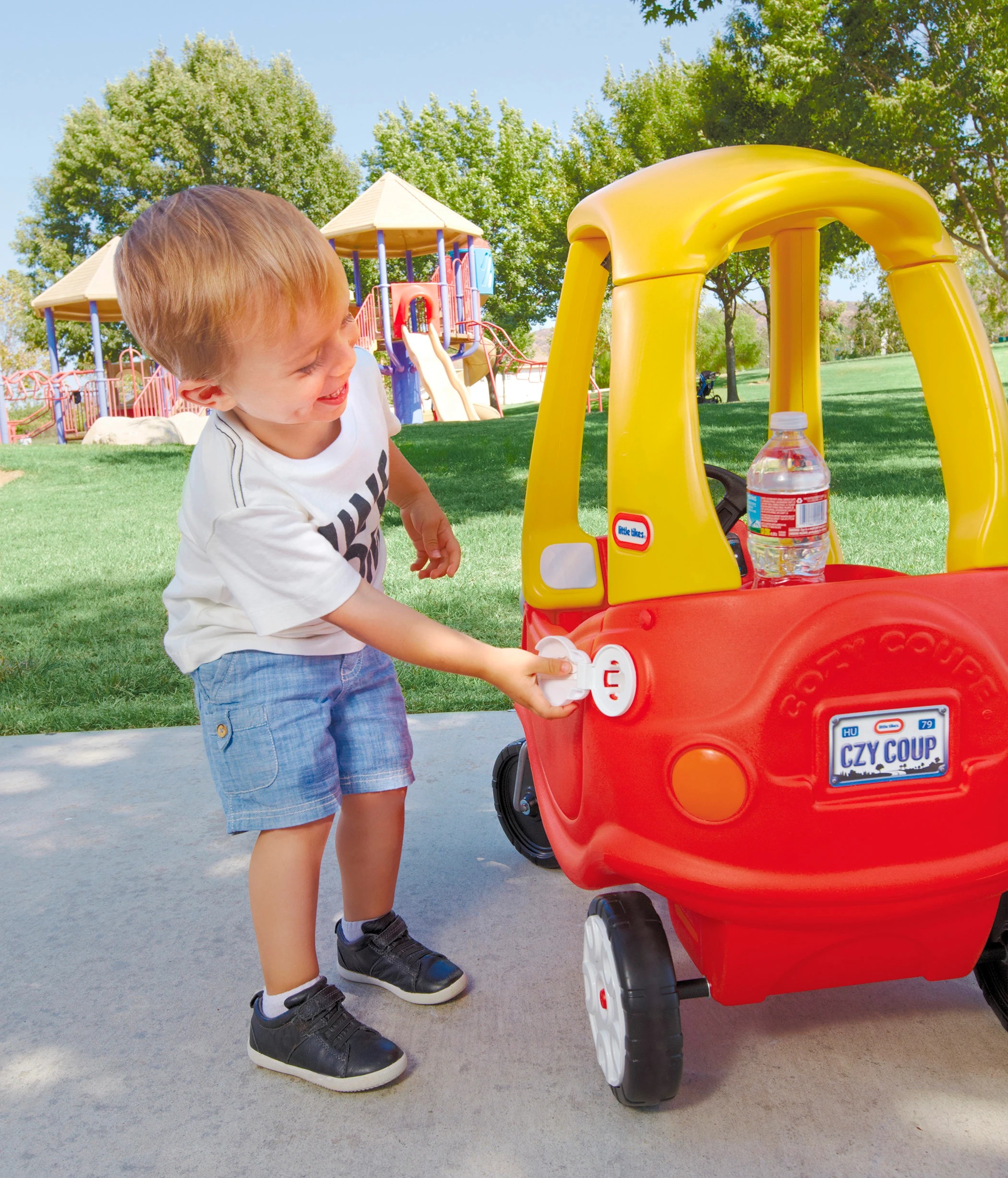 10 Little Tikes Cozy Coupe - Red, 10 of 10