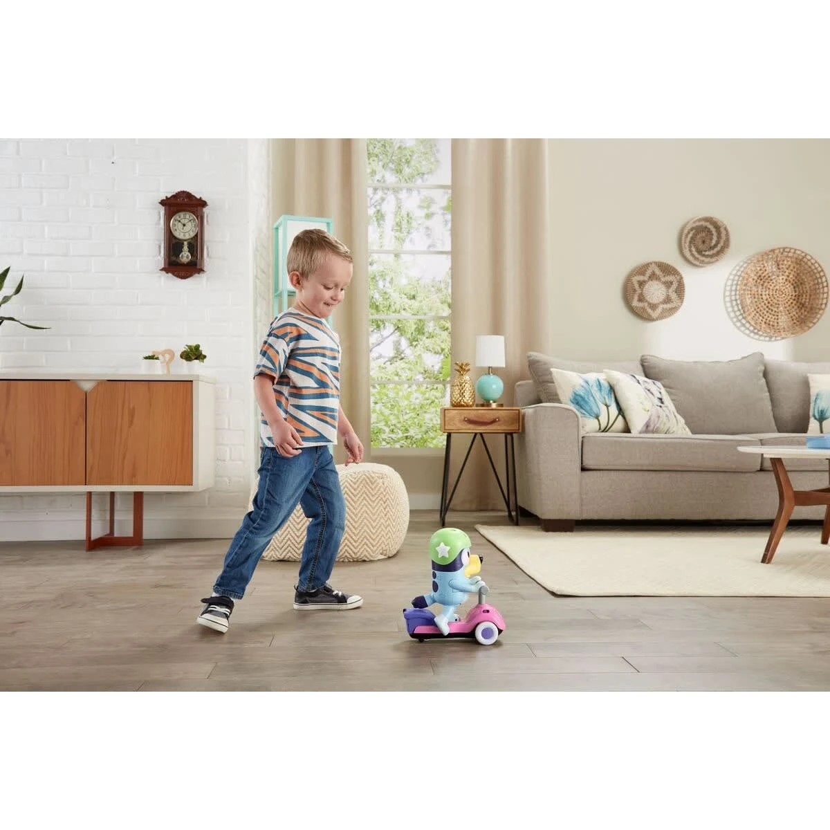 7 VTech Bluey Scooter Time, 7 of 7