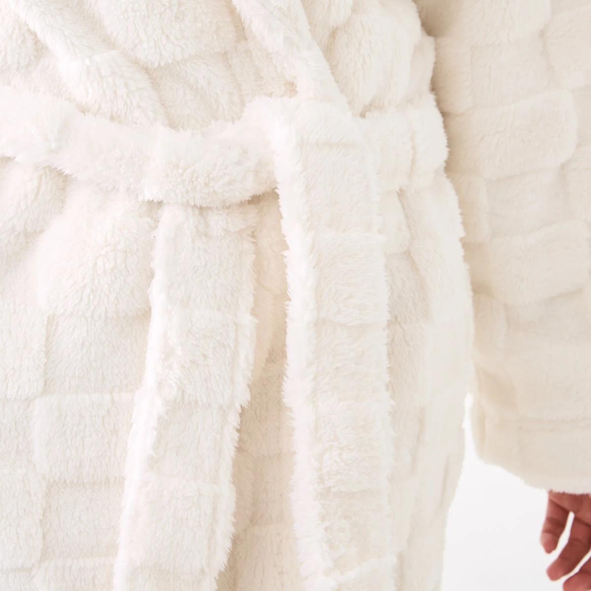 7 Printed Fleece Gown Nat Check, 7 of 8