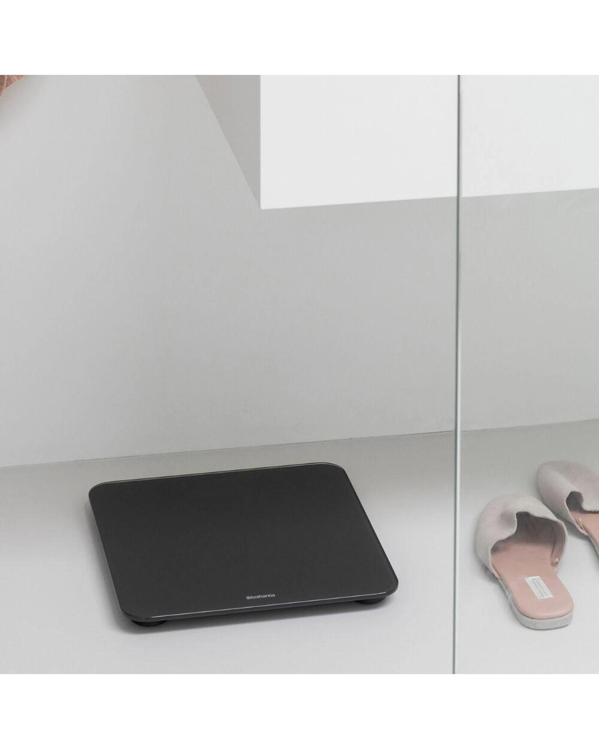 2 Brabantia Digital Bathroom Scale Dark Grey, 2 of 4