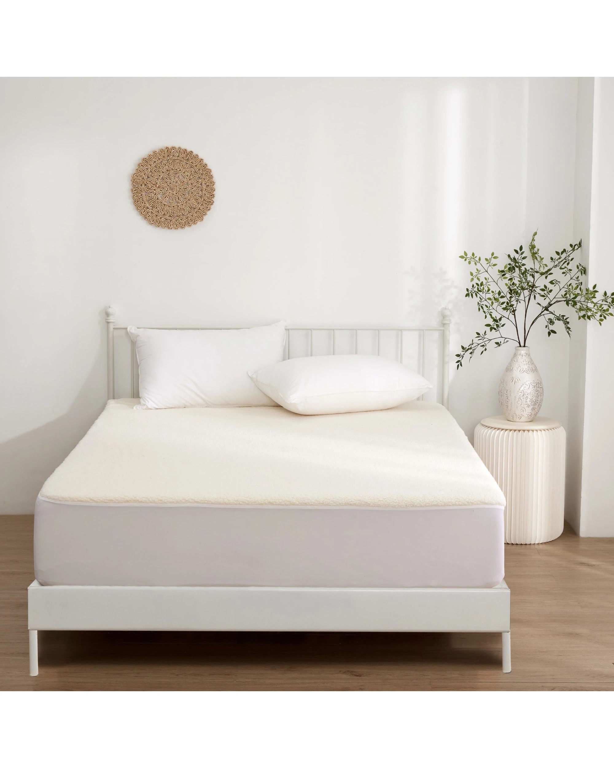 1 Sleepcare 300gsm Sherpa Fleece Fitted Mattress Underlay - Queen Bed - Beige, 1 of 5