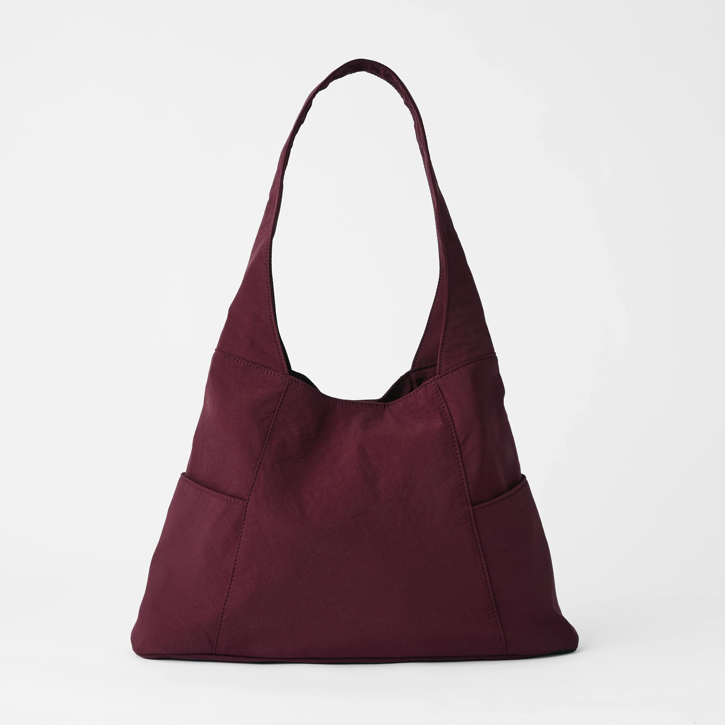 1 Urban Shoulder Bag Crimsn Red, 1 of 4