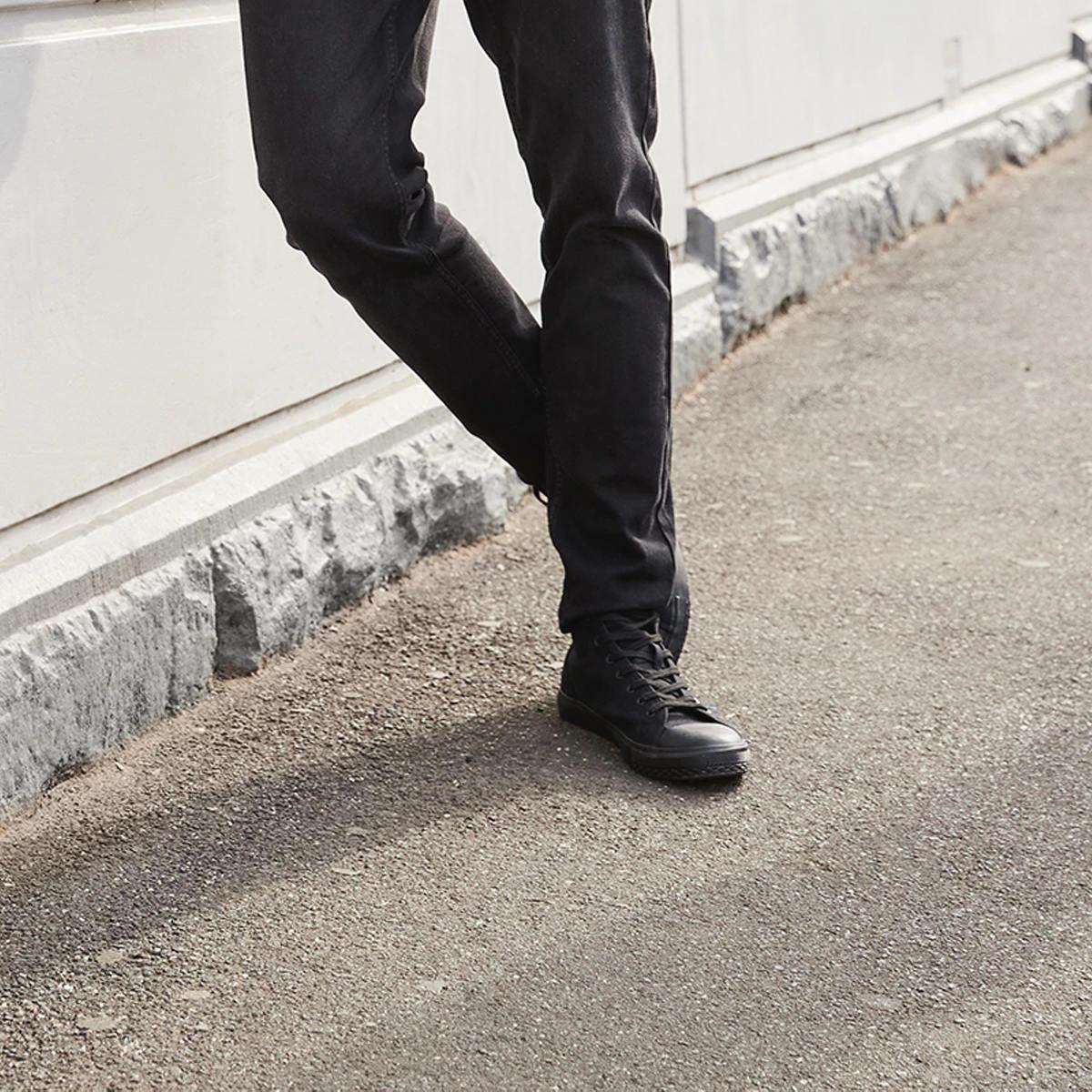 6 High Top Canvas Shoes Black, 6 of 6