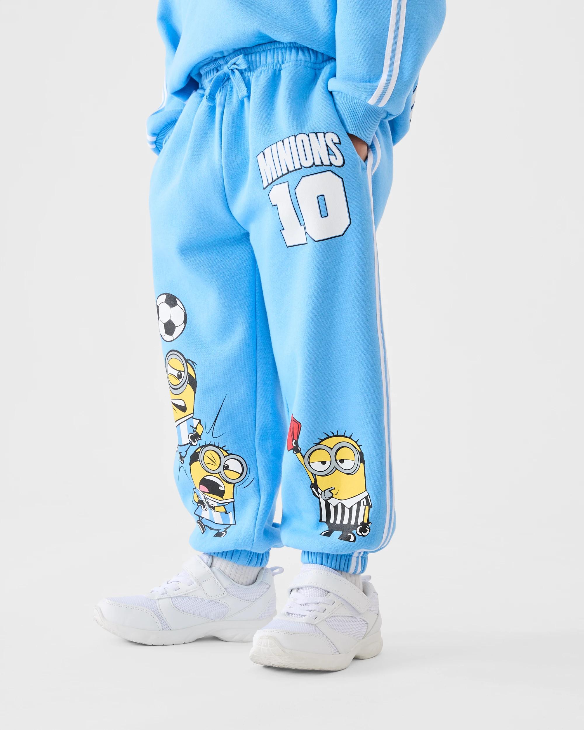 1 Minions License Printed Trackpants Minions, 1 of 8