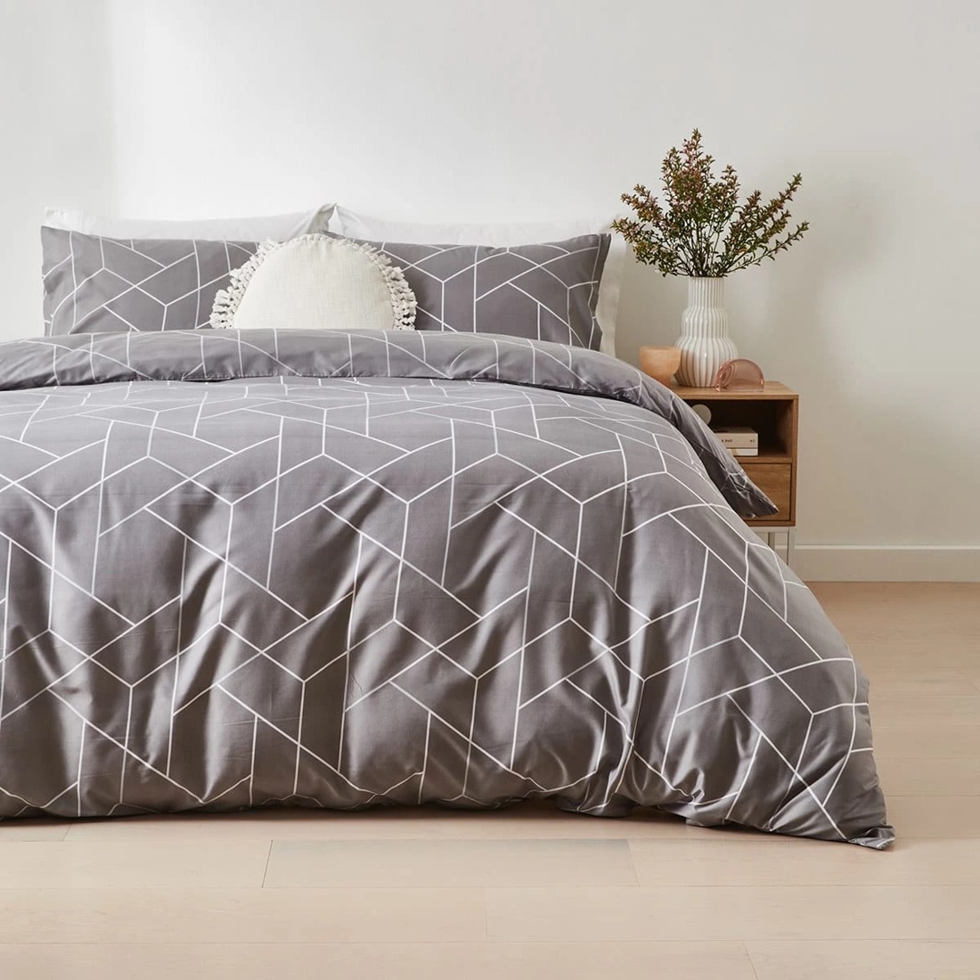 1 Jesse Quilt Cover Set - Queen Bed, Grey, 1 of 5