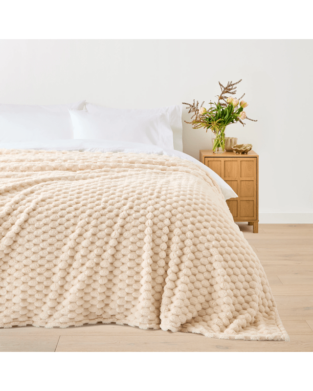 Plush Jacquard Blanket - Queen/King Bed, I