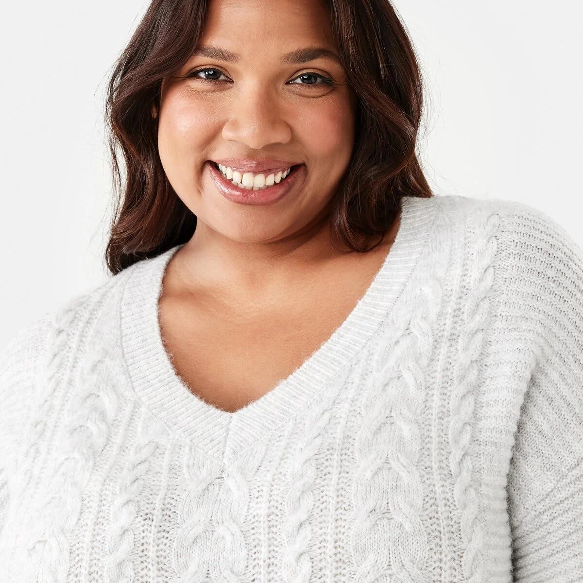 4 Curve Cable V-Neck Jumper Wht Marle, 4 of 6