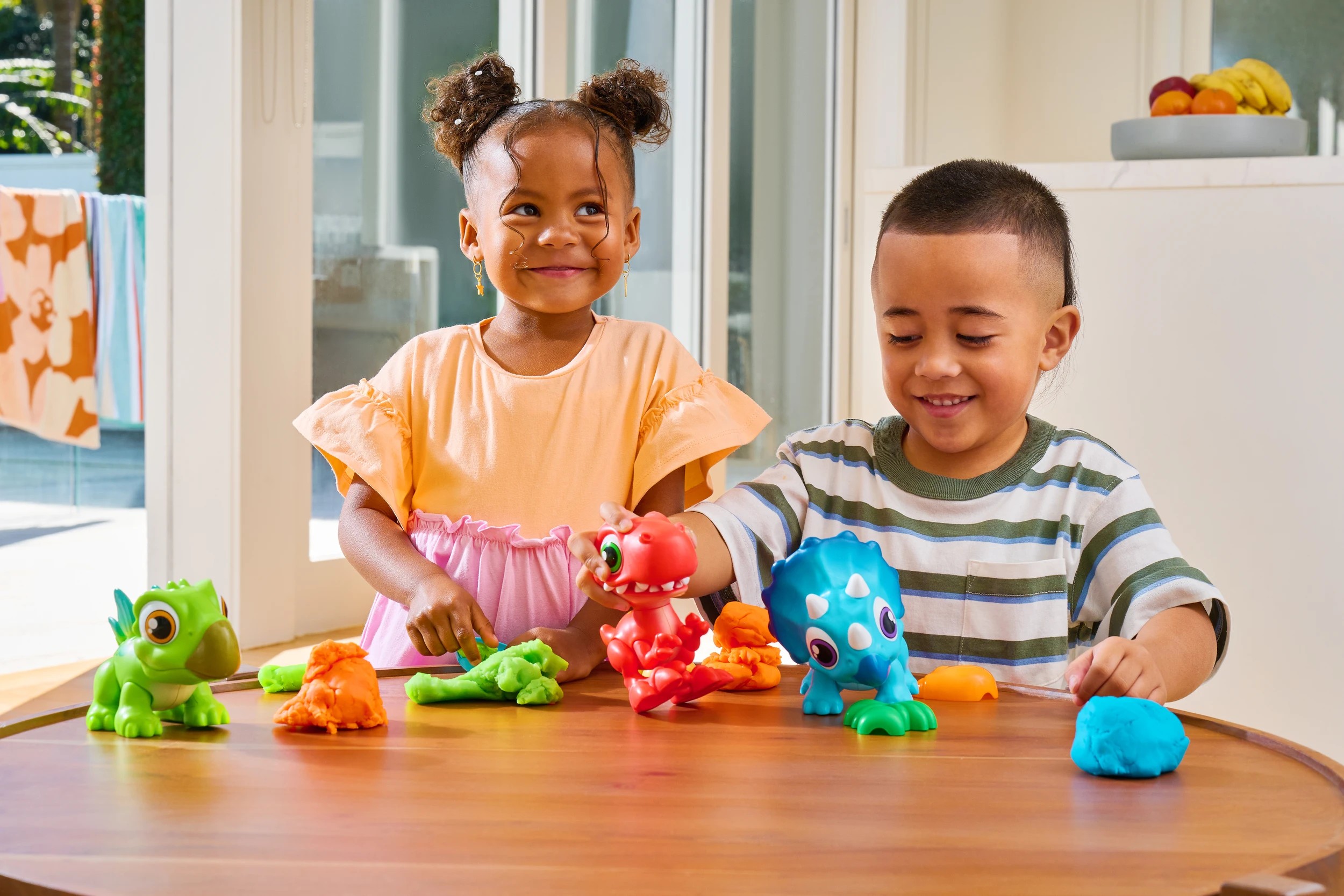 4 Zuru Smashers Junior Dino Dough Small Egg Toy - Assorted, 4 of 8
