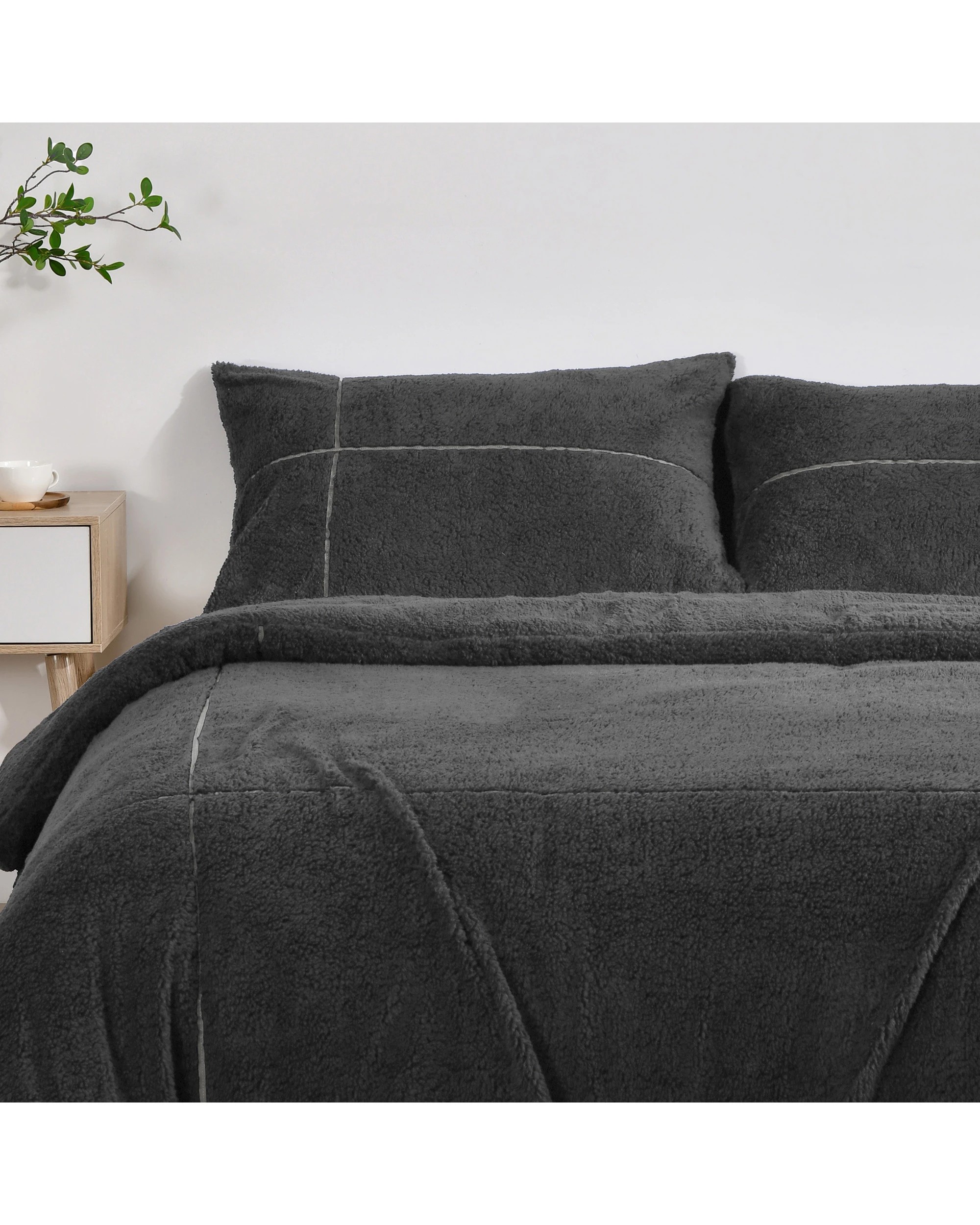 2 Dreamaker Jasper Teddy Fleece Quilt Cover Set - Queen Bed - Charcoal, 2 of 8