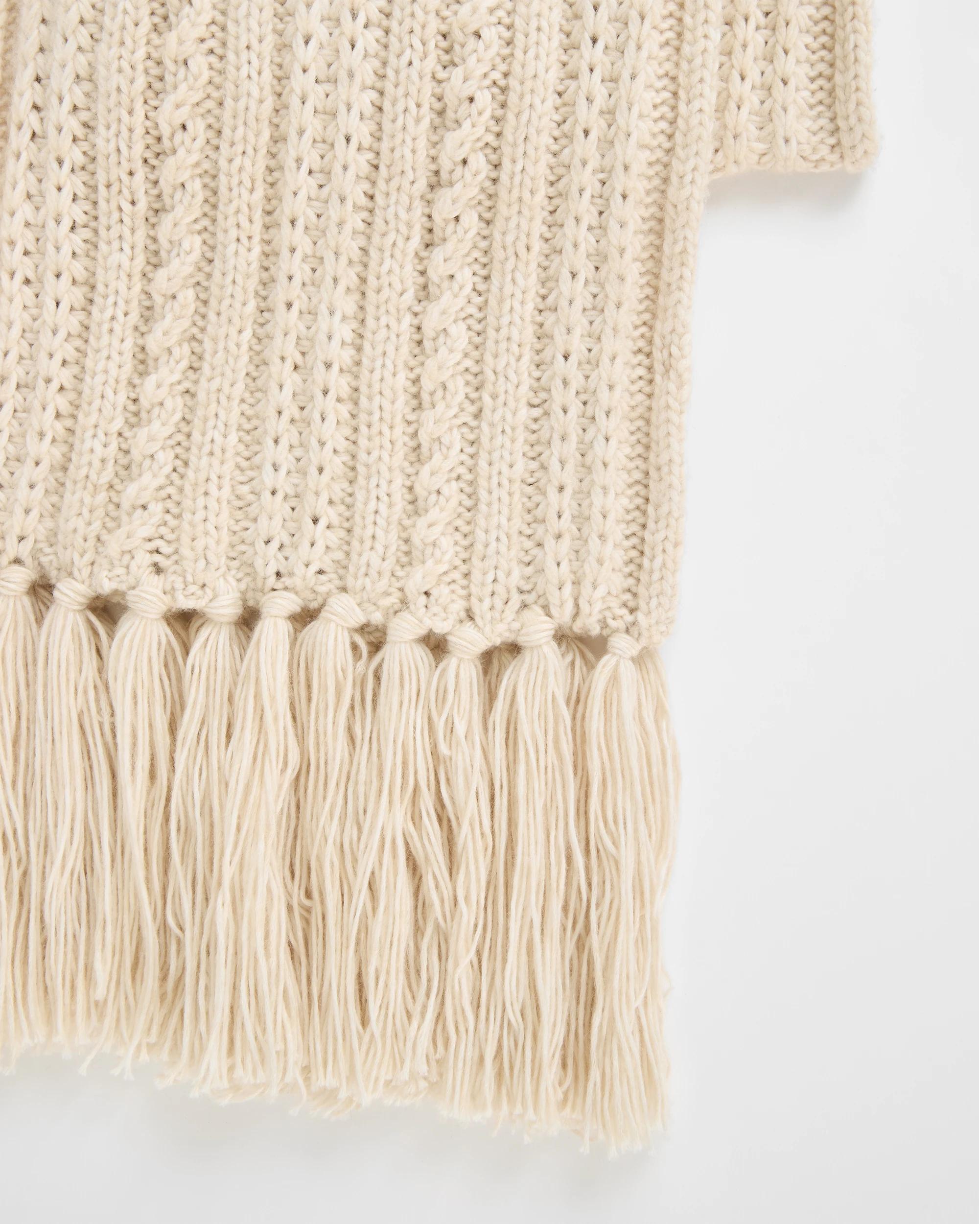 2 Target Woman Chunky Cable Knit Scarf OATMEAL, 2 of 2