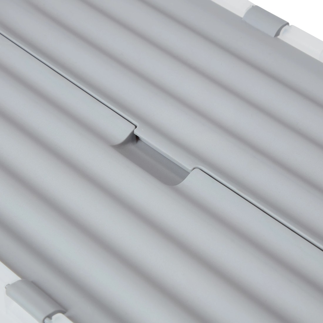 8 40L Tub with Hinged Lid, 8 of 8