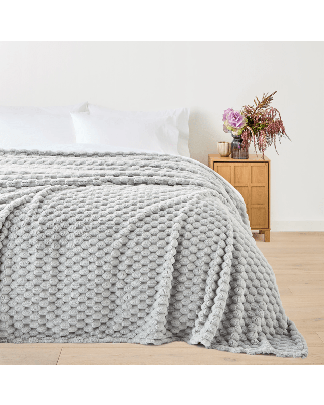 Plush Jacquard Blanket - Queen/King Bed, 