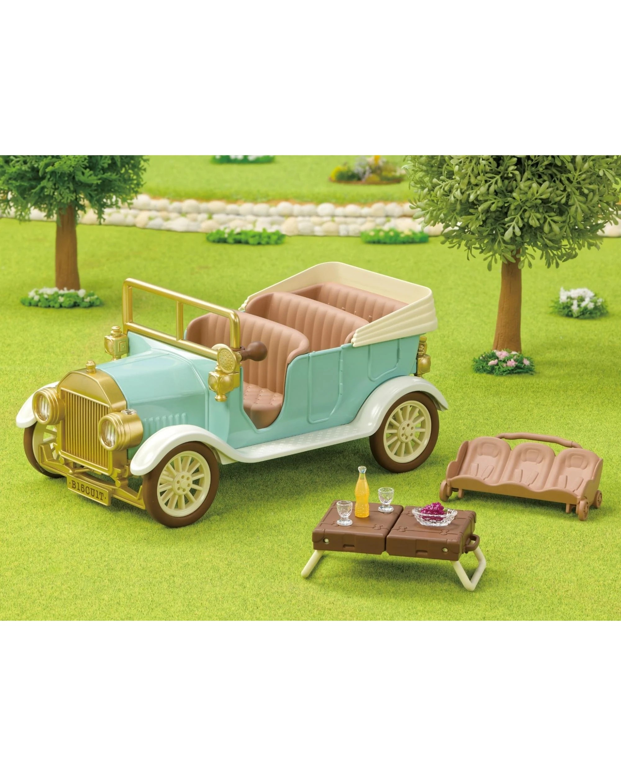 9 Sylvanian Families Classic Family Car, 9 of 9