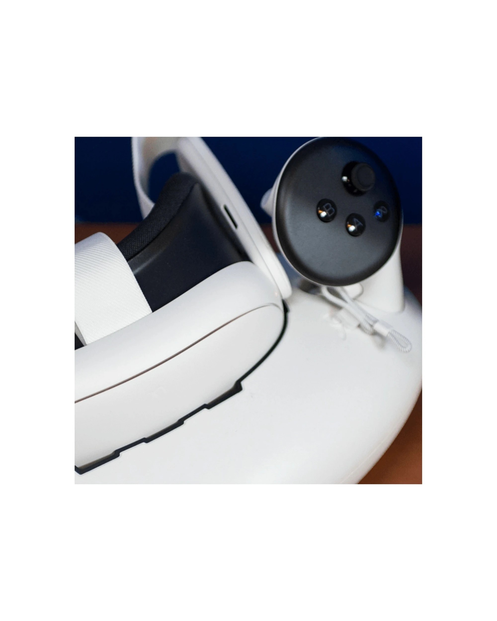 3 4Gamers Storage And Charging Station For Meta Quest 3 Fast Charging 2.5h - White, 3 of 4