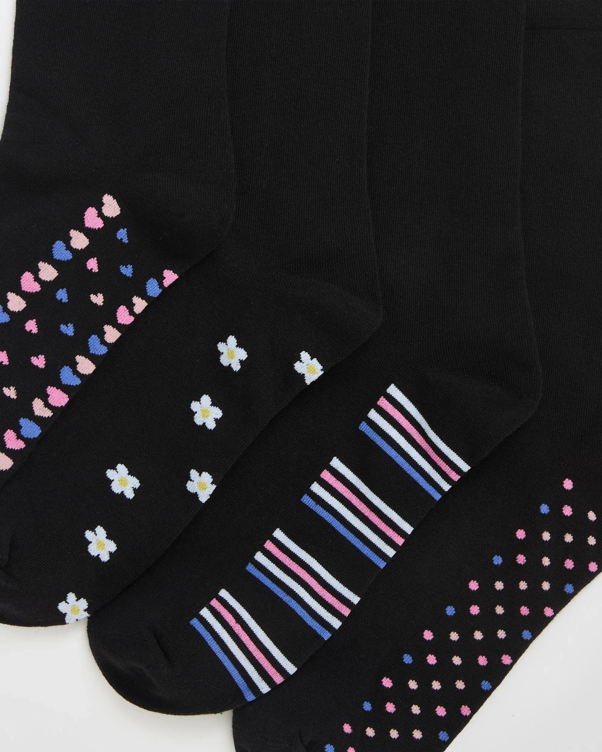 2 Target Woman Australian Cotton Blend 4 Pack Sole Design Crew Socks BLACK, 2 of 3