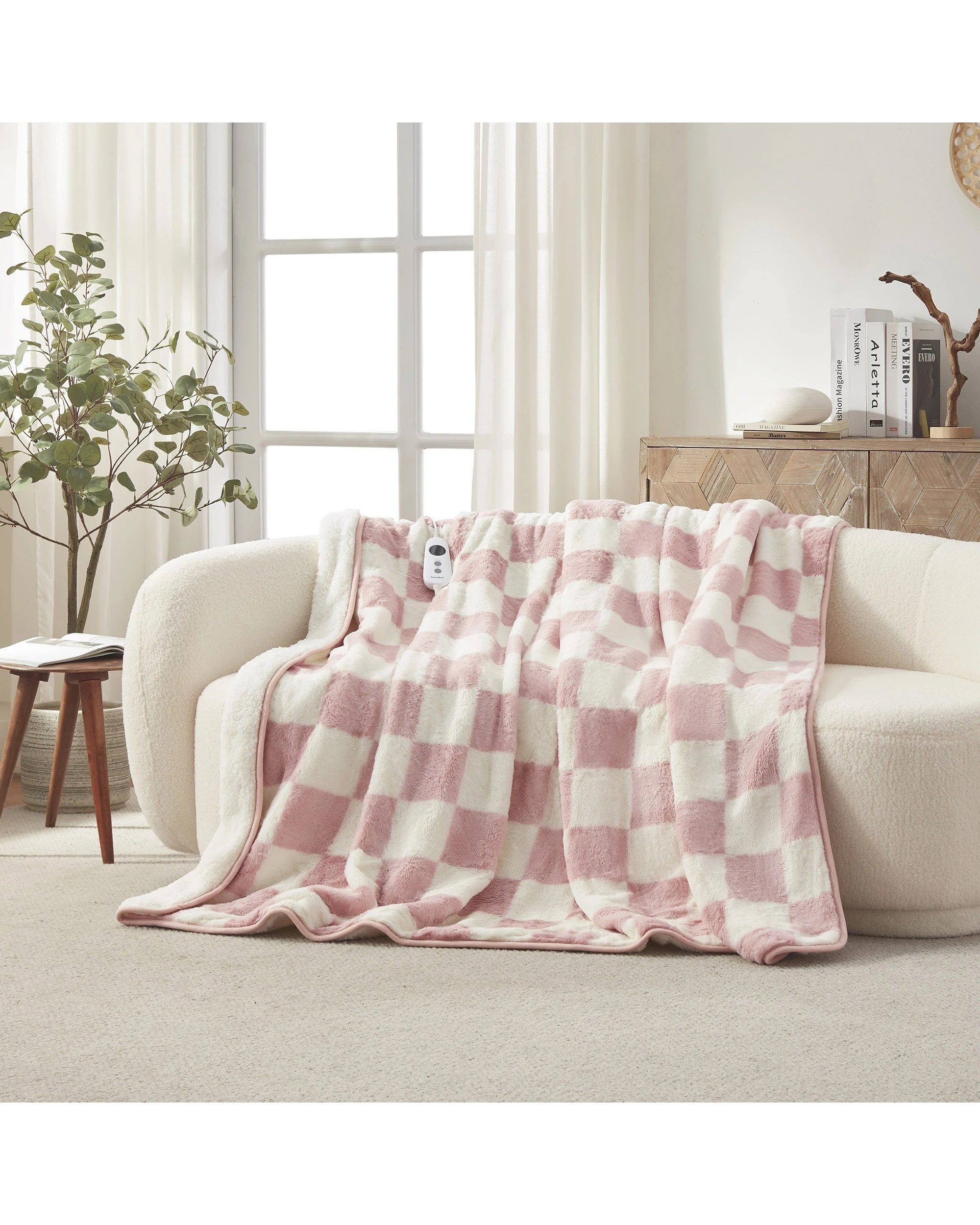 1 Dreamaker Axia Checkered Plush Heated Throw 180x200cm - Pink and Cream, 1 of 10