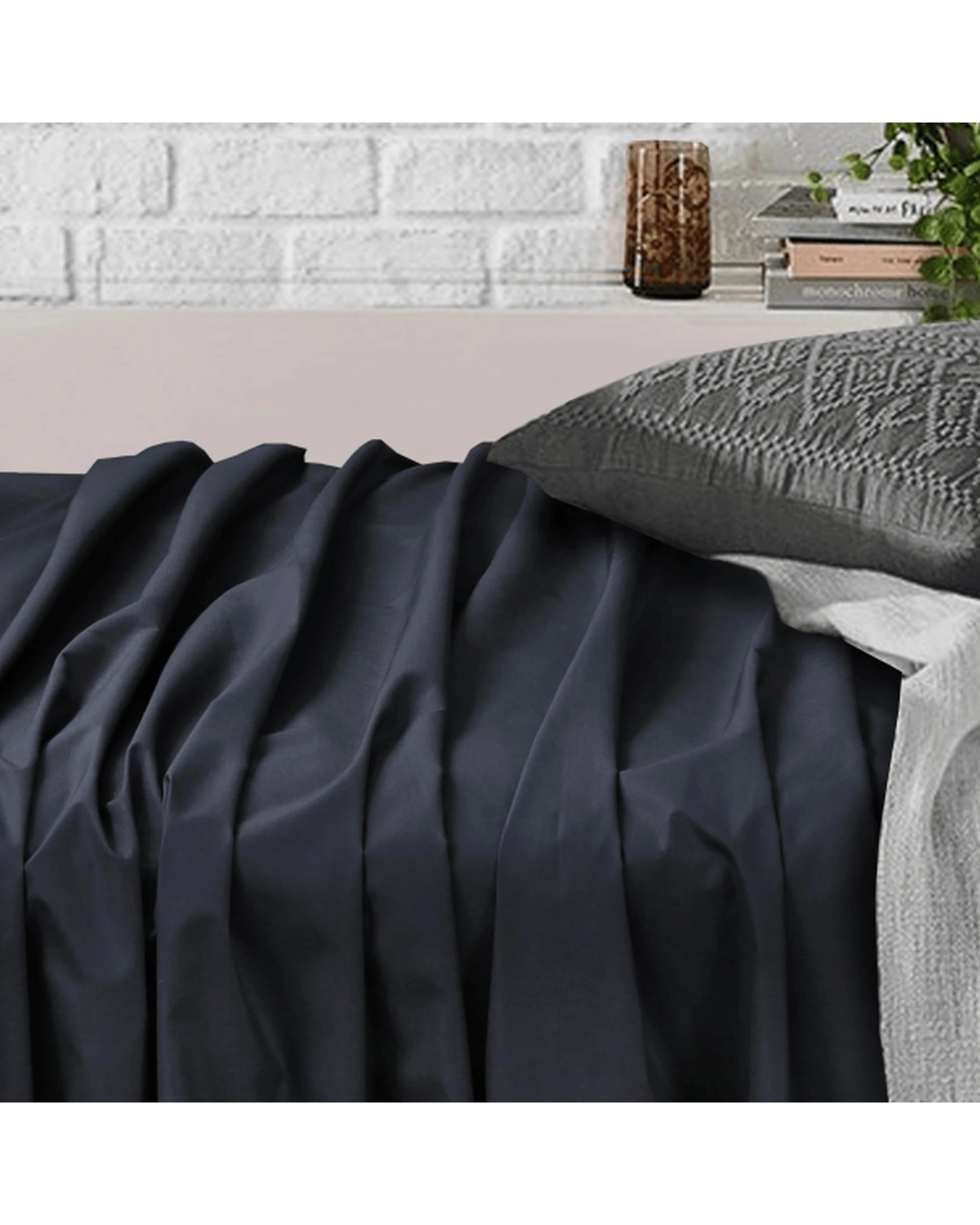 6 Amsons Bedsheets Set Flat & Fitted Sheets With Pillowcases - King Bed - Black, 6 of 8