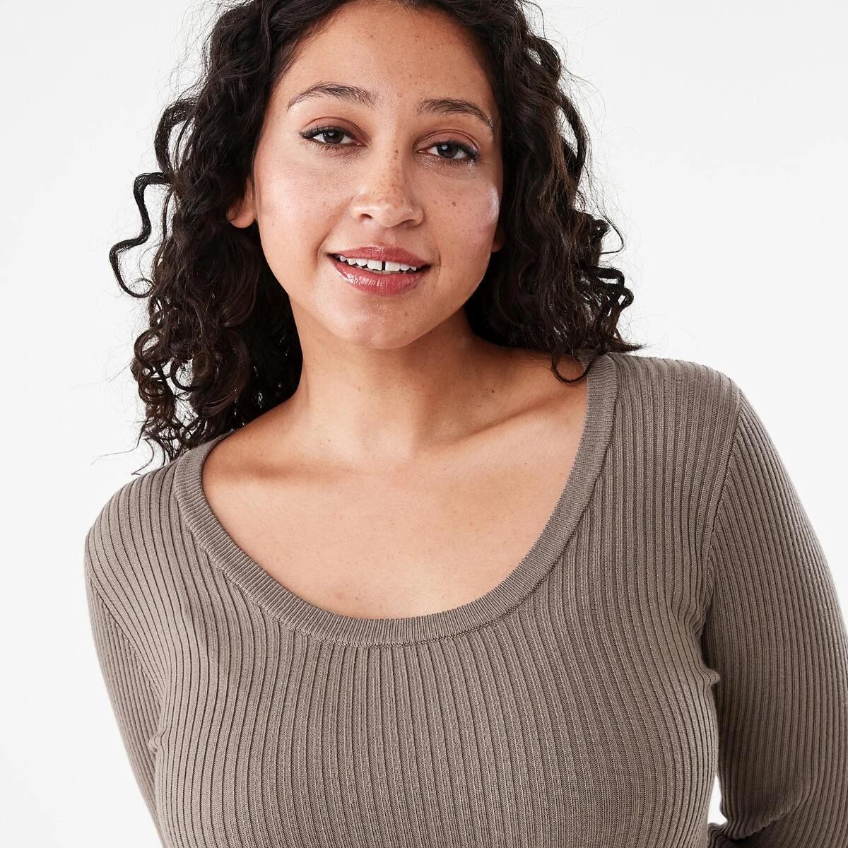 4 Long Sleeve Scoop Neck Top Taupe Brn, 4 of 5