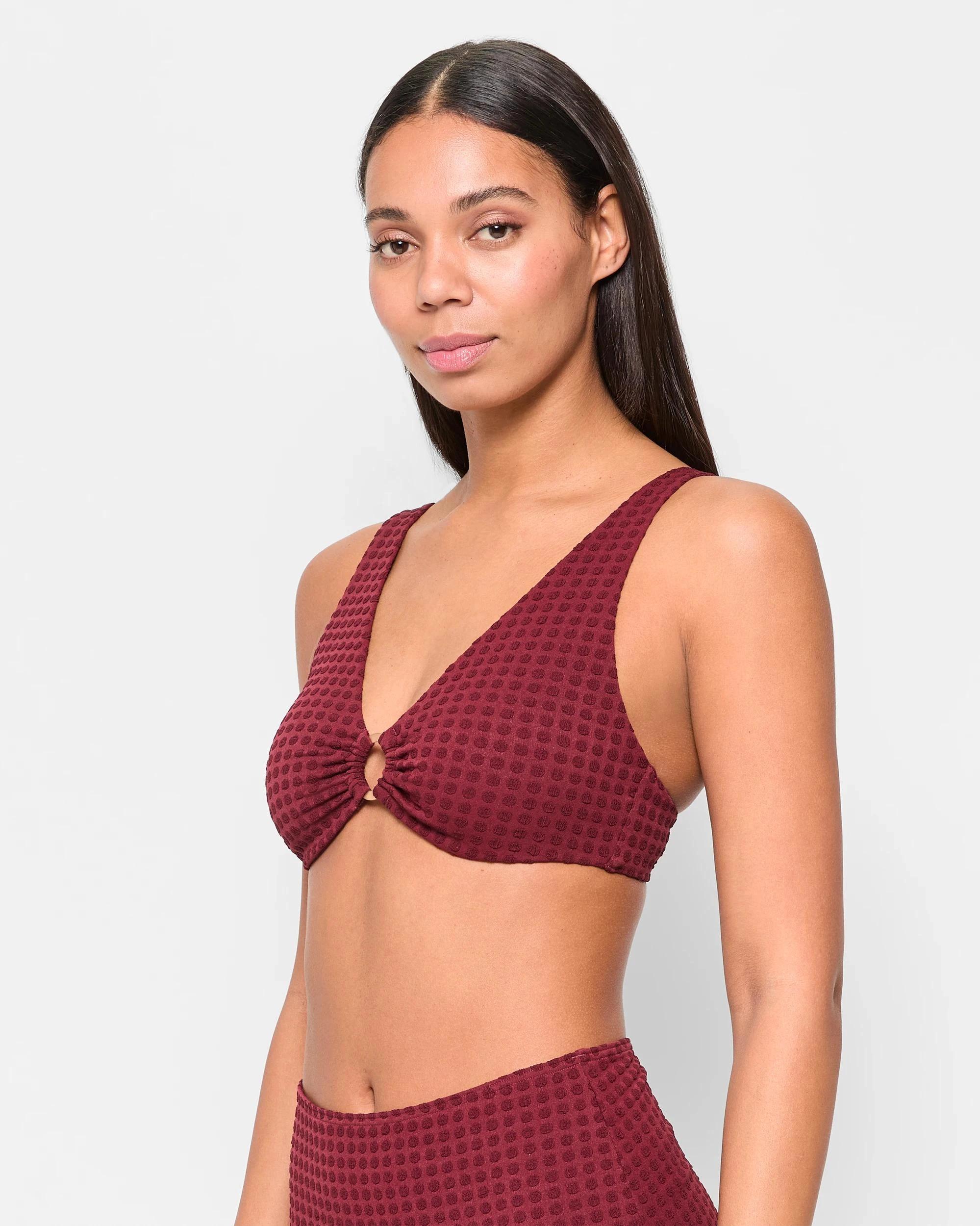 3 Target Plunge V-Neck Ring Bikini Top MERLOT, 3 of 8