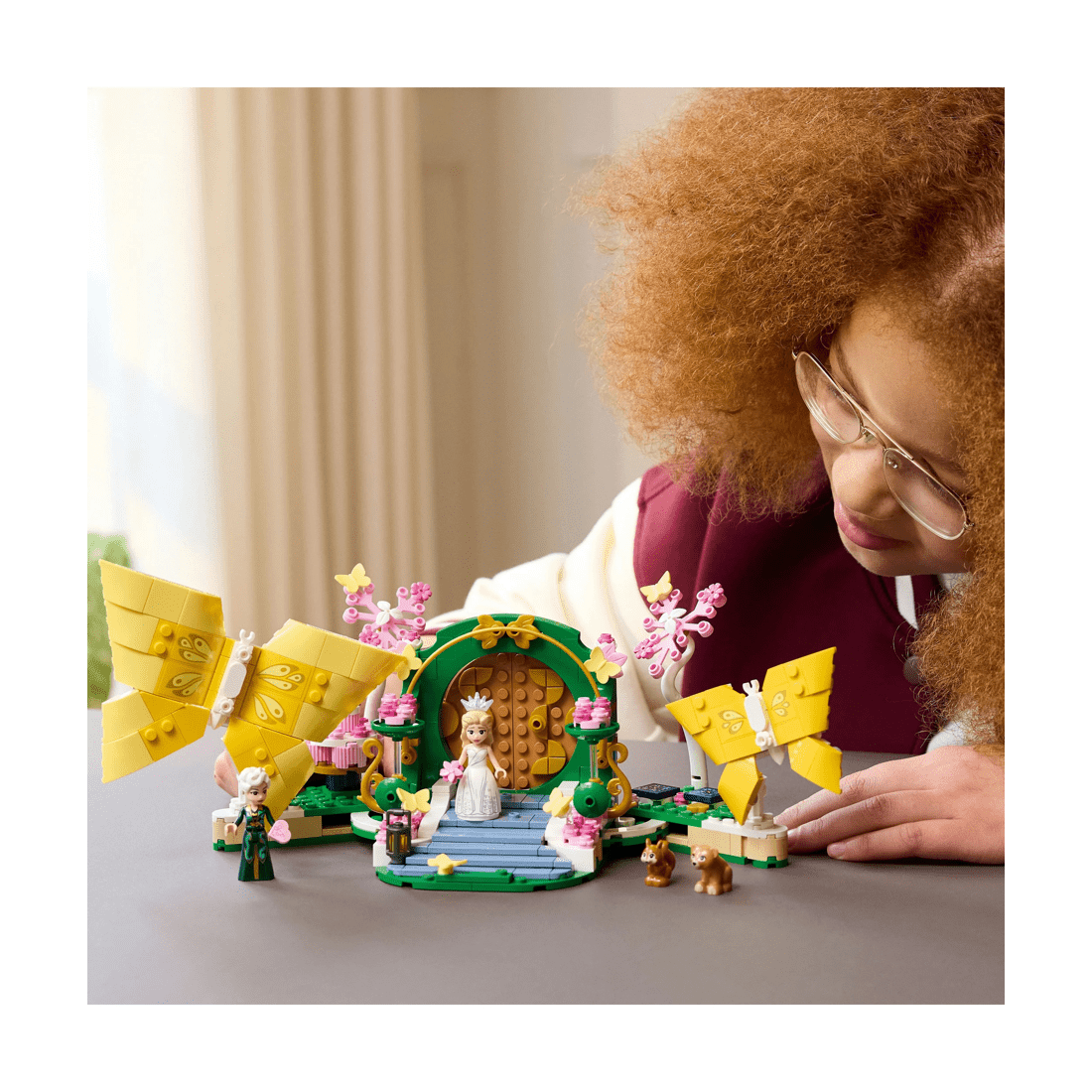 8 LEGO Wicked Glinda's Wedding Day 75688, 8 of 10