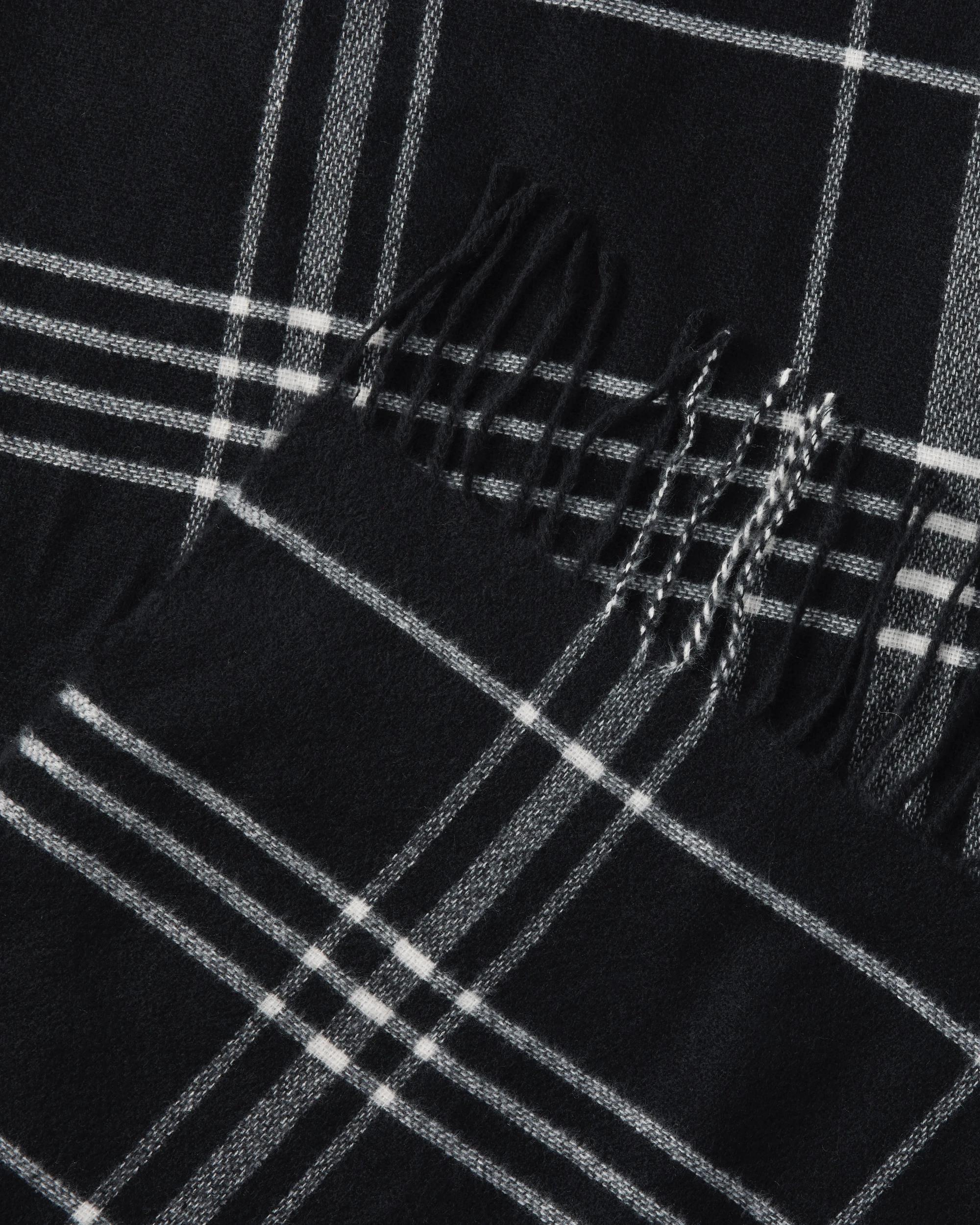 2 Plaid Check Scarf Black Chck, 2 of 3