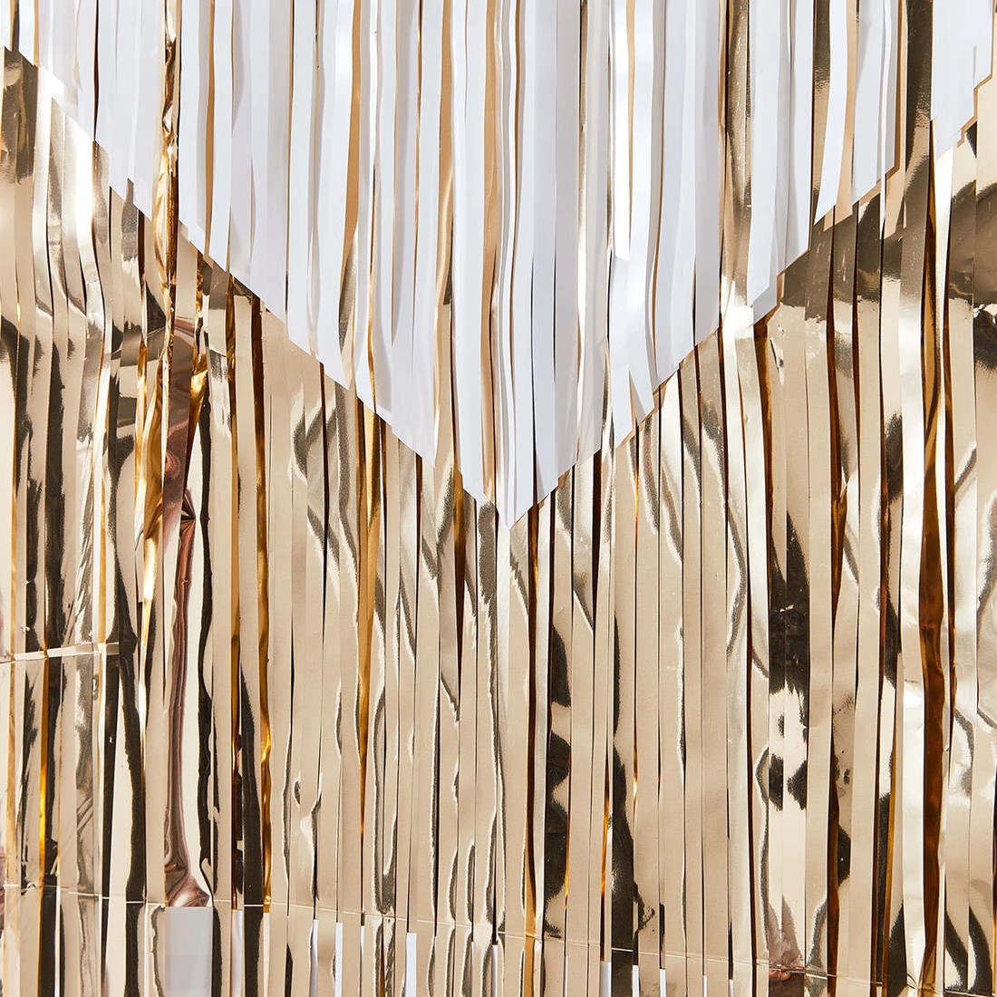 3 Foil Backdrop - Gold Look and White, 3 of 4