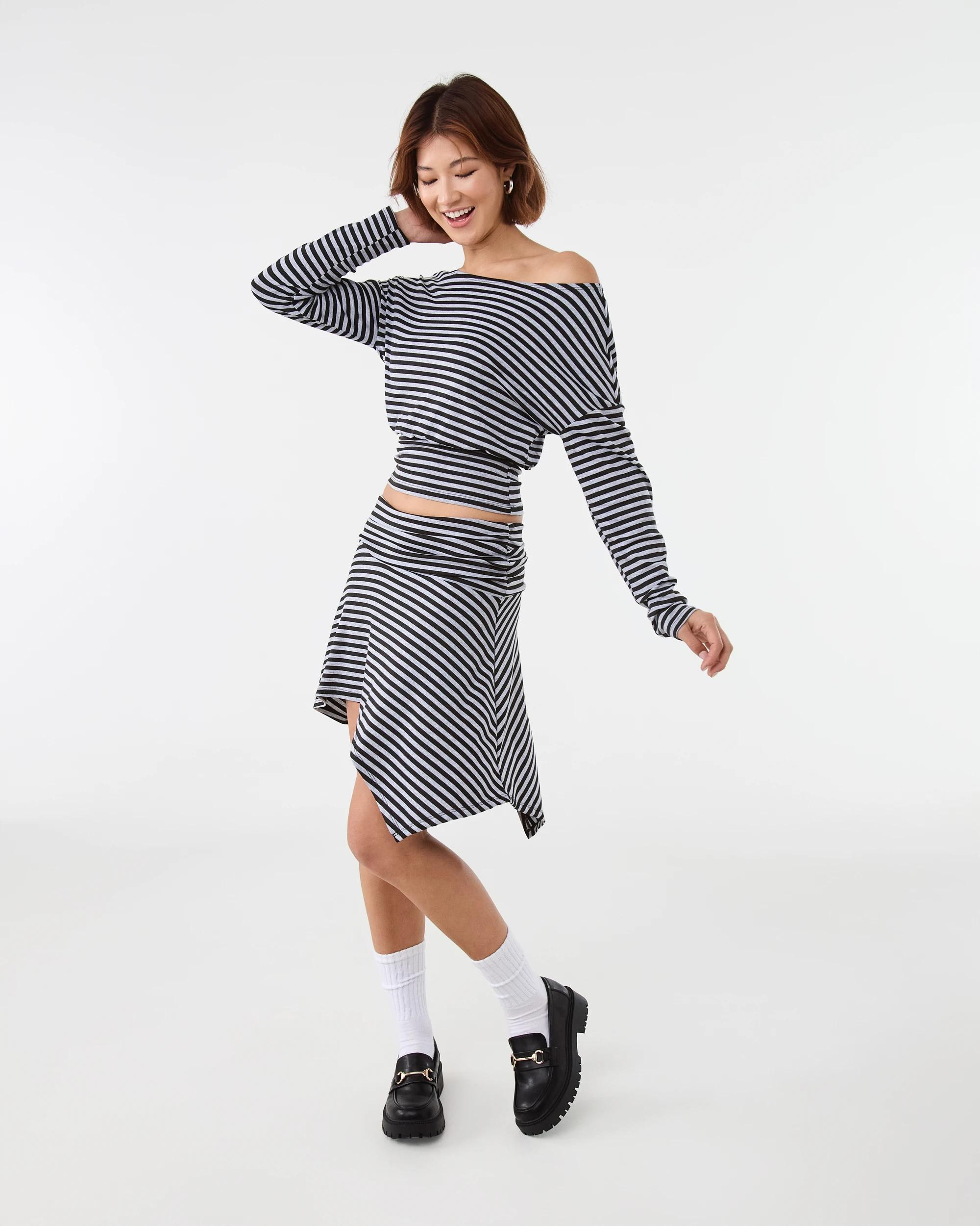 3 Long Sleeve Off the Shoulder Top Stripe, 3 of 7