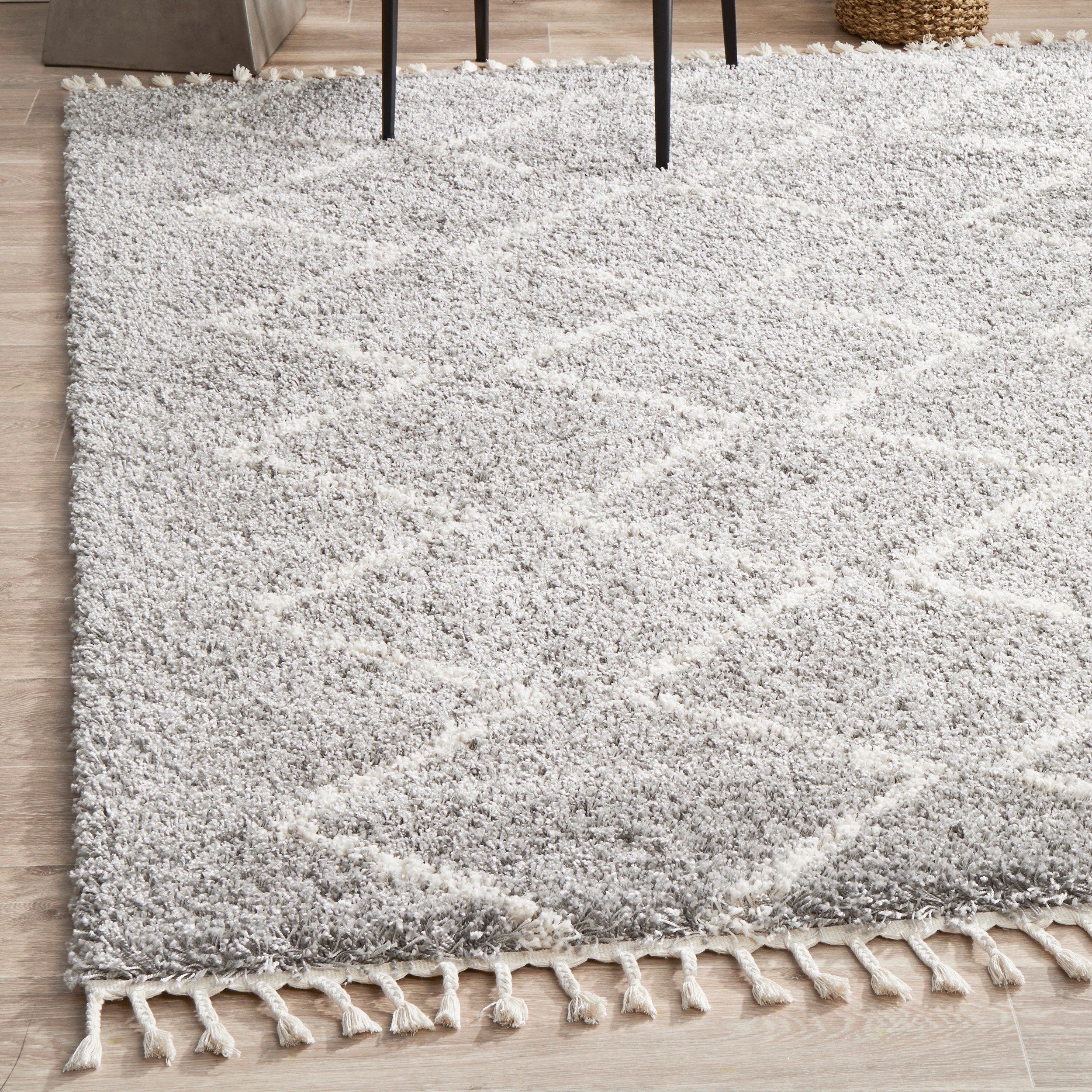 1 Common Ground Rugs Amber 11 290x200 Rug - Silver, 1 of 7