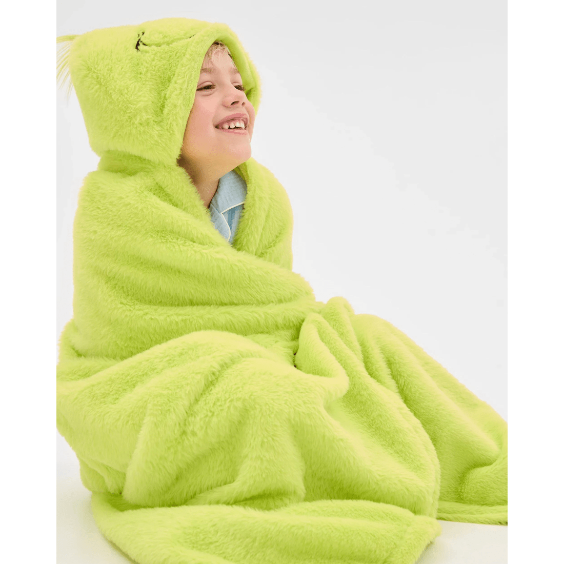 6 The Grinch Christmas Hooded Blanket Throw - Green, 6 of 9
