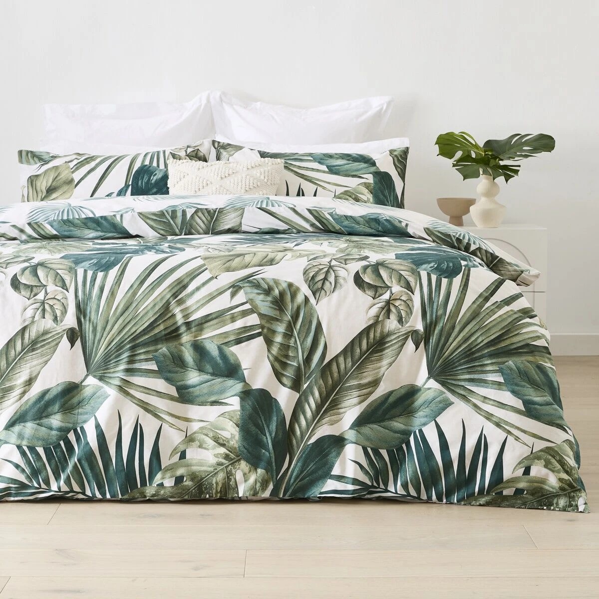 1 Bryony Cotton Rich Reversible Quilt Cover Set - Single Bed, Green, 1 of 7