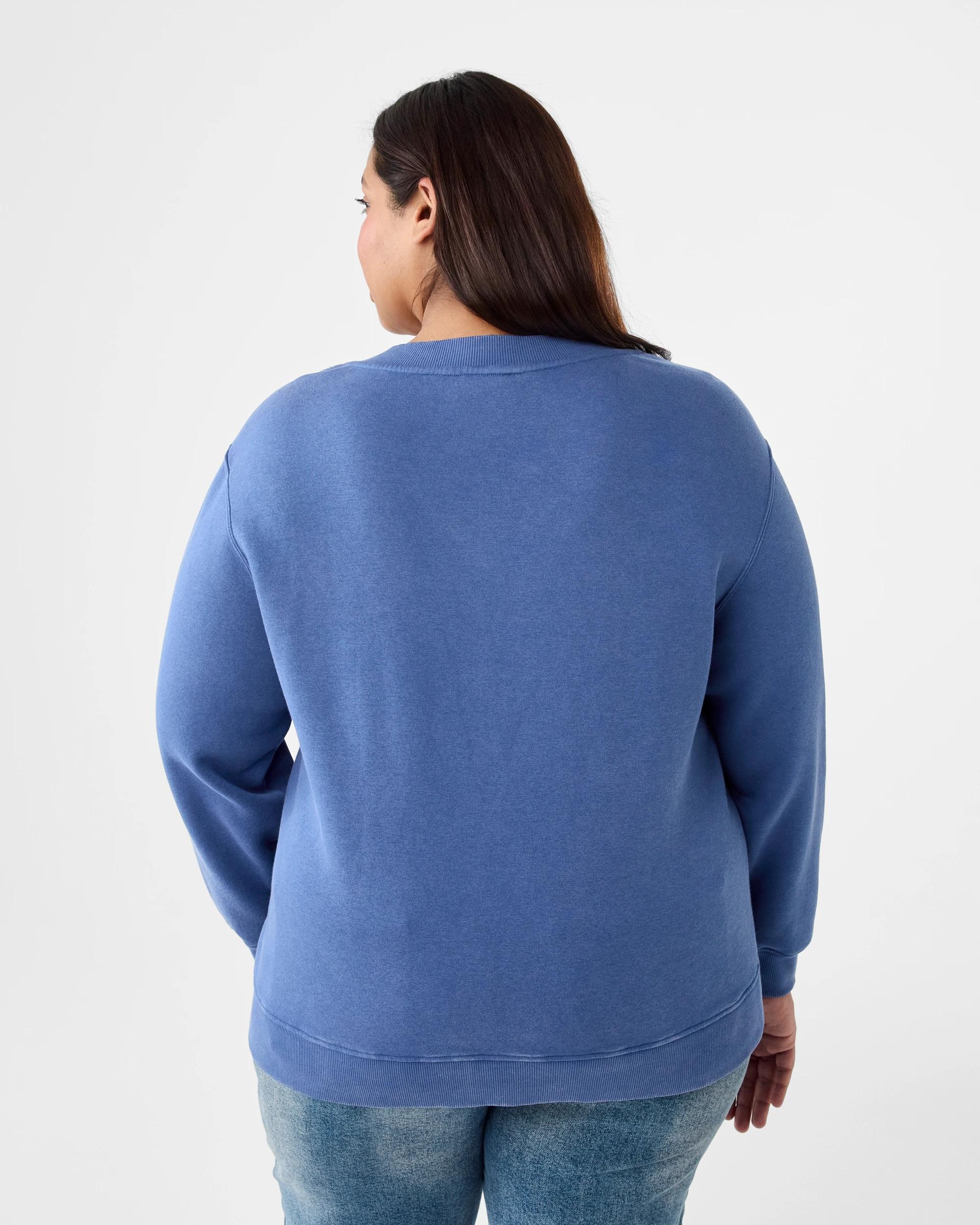 3 Curve Washed V-Neck Sweatshirt Orbit Blu, 3 of 6