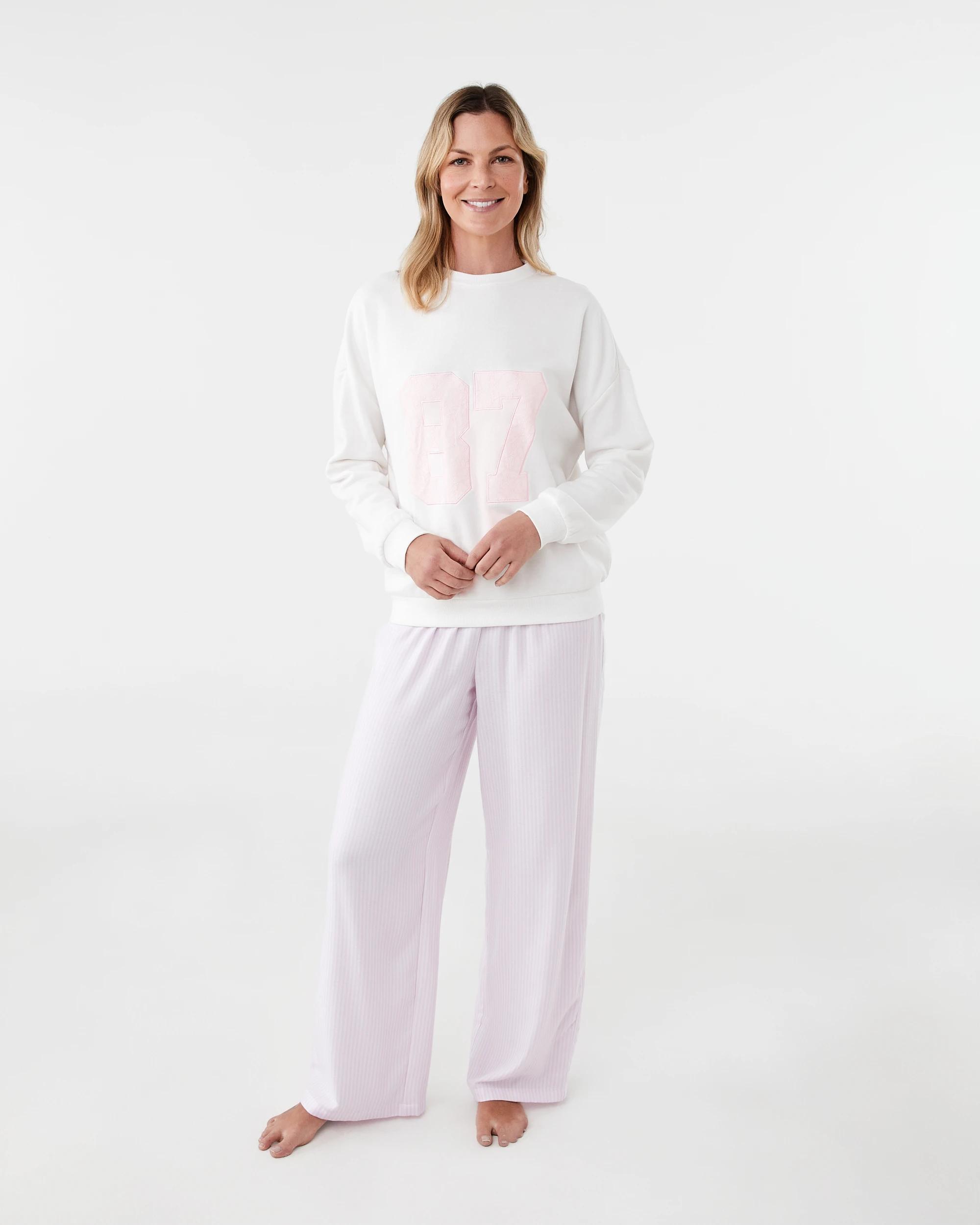 1 Sweat Top and Flannel Pants Pyjama Set 87, 1 of 7
