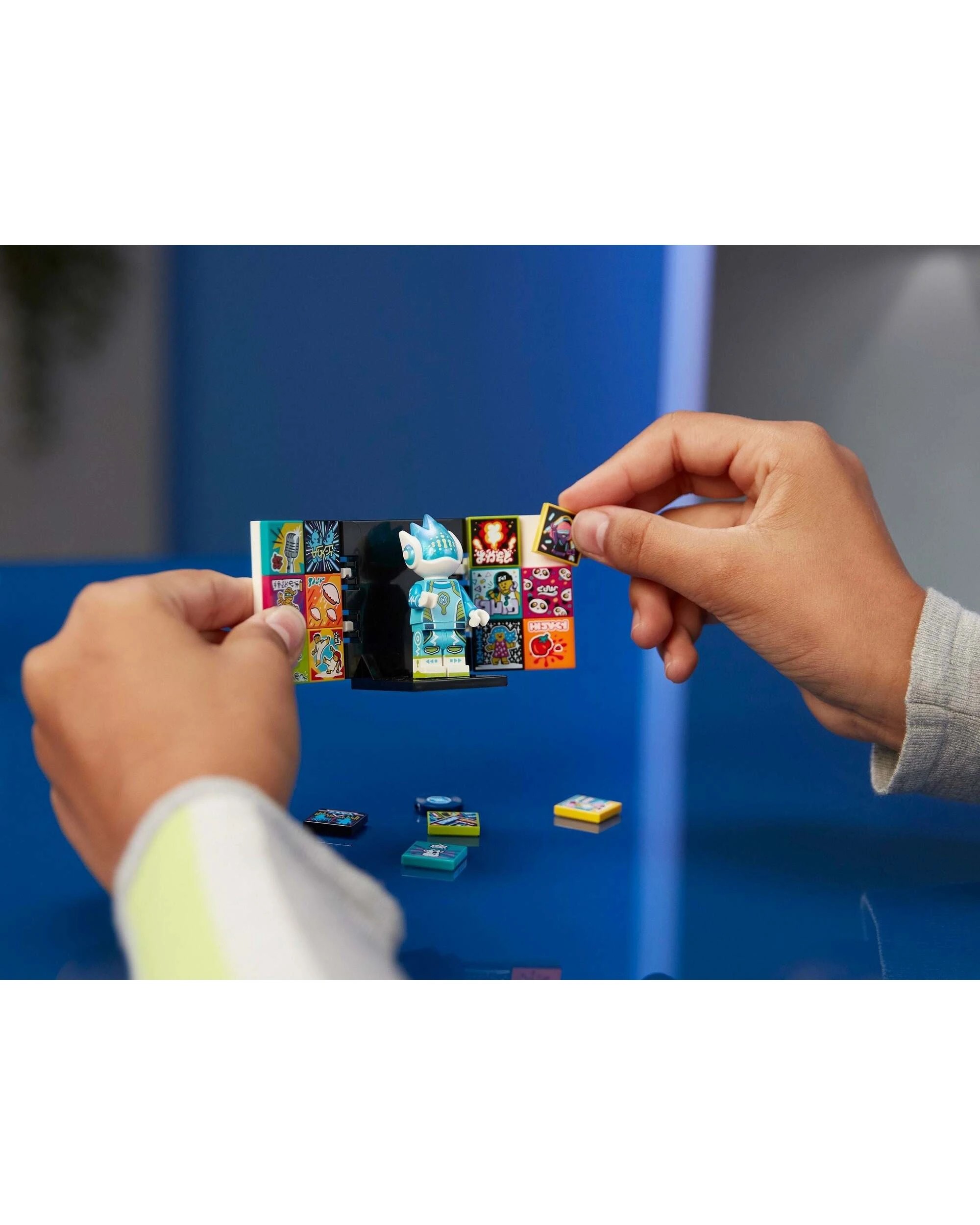 3 LEGO 43104 Alien DJ BeatBox - Music Video Maker Kit, 3 of 5