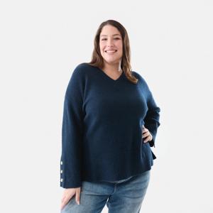 Curve Button Detail V-Neck Jumper