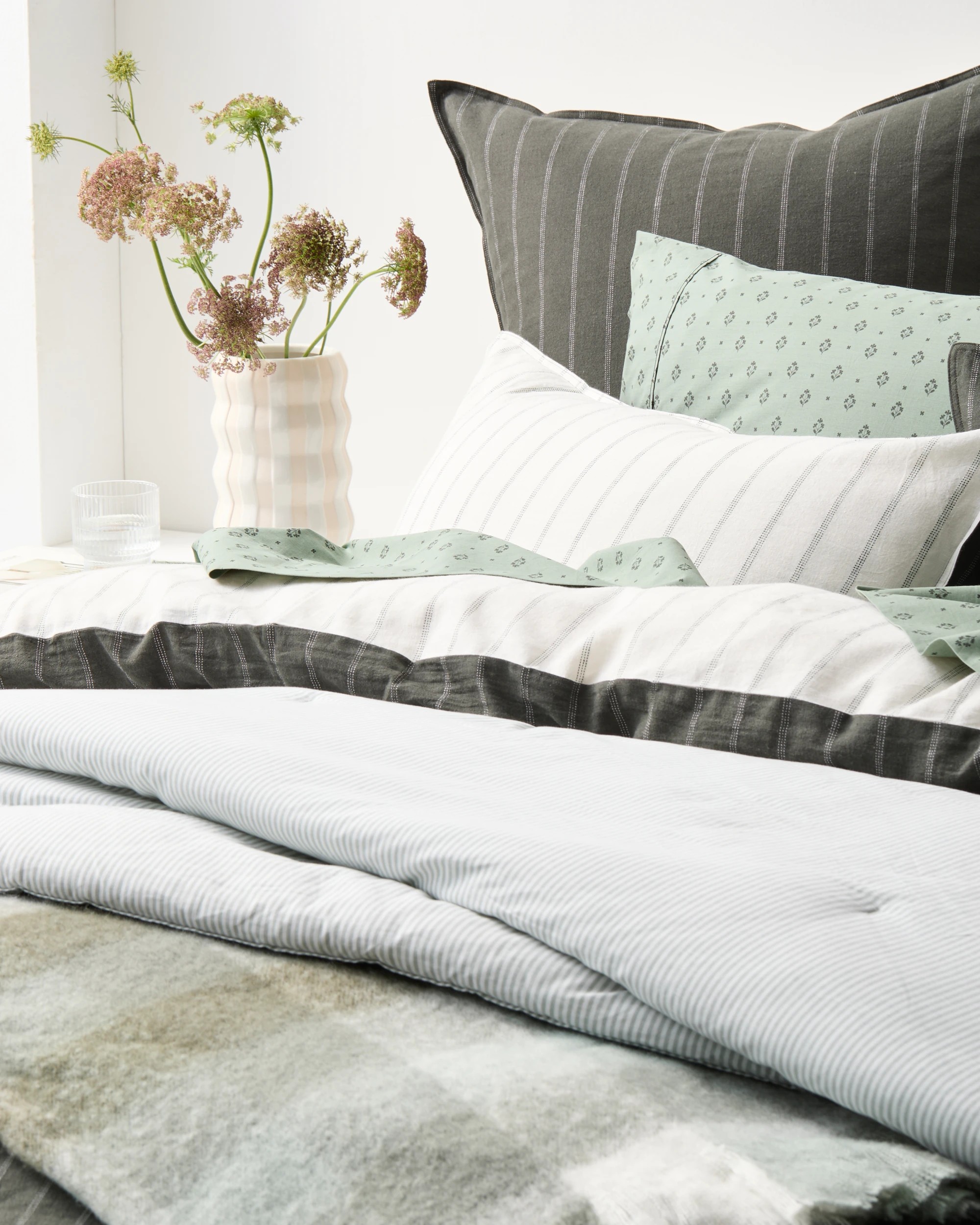 6 Target Adelle Stripe Linen/Cotton Quilt Cover Set - Super King Bed - Green, 6 of 10