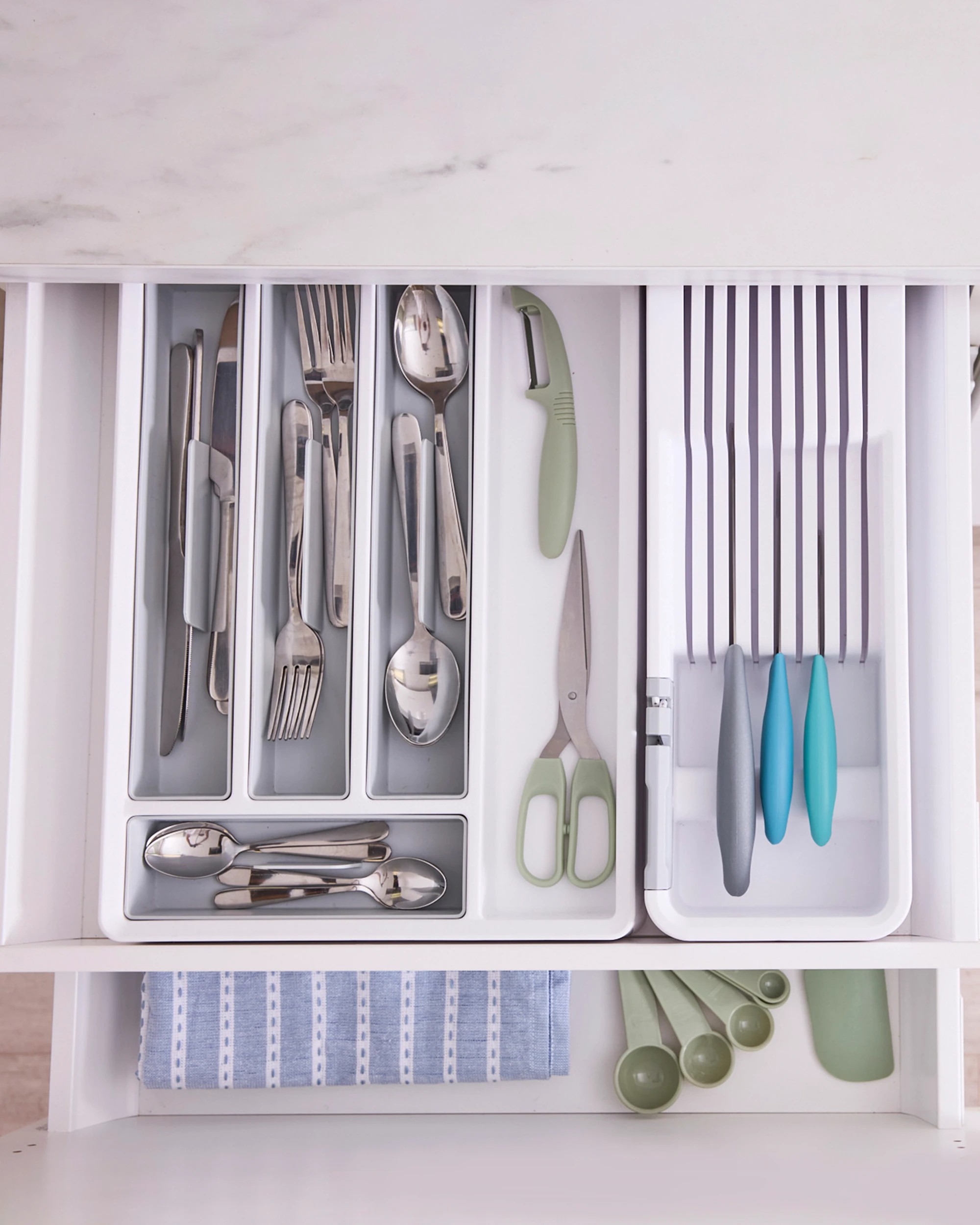 9 In Drawer 9 Knife Organiser - White and Grey, 9 of 10
