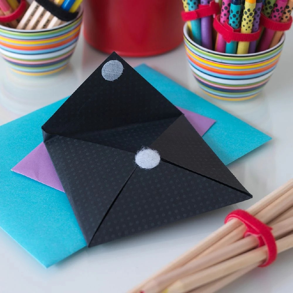 8 VELCRO Circles 19mm 150 Pack, 8 of 8