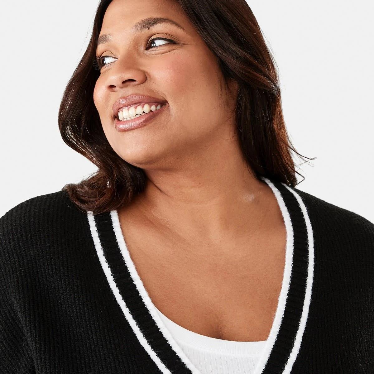 5 Curve Button Cardigan Black, 5 of 7