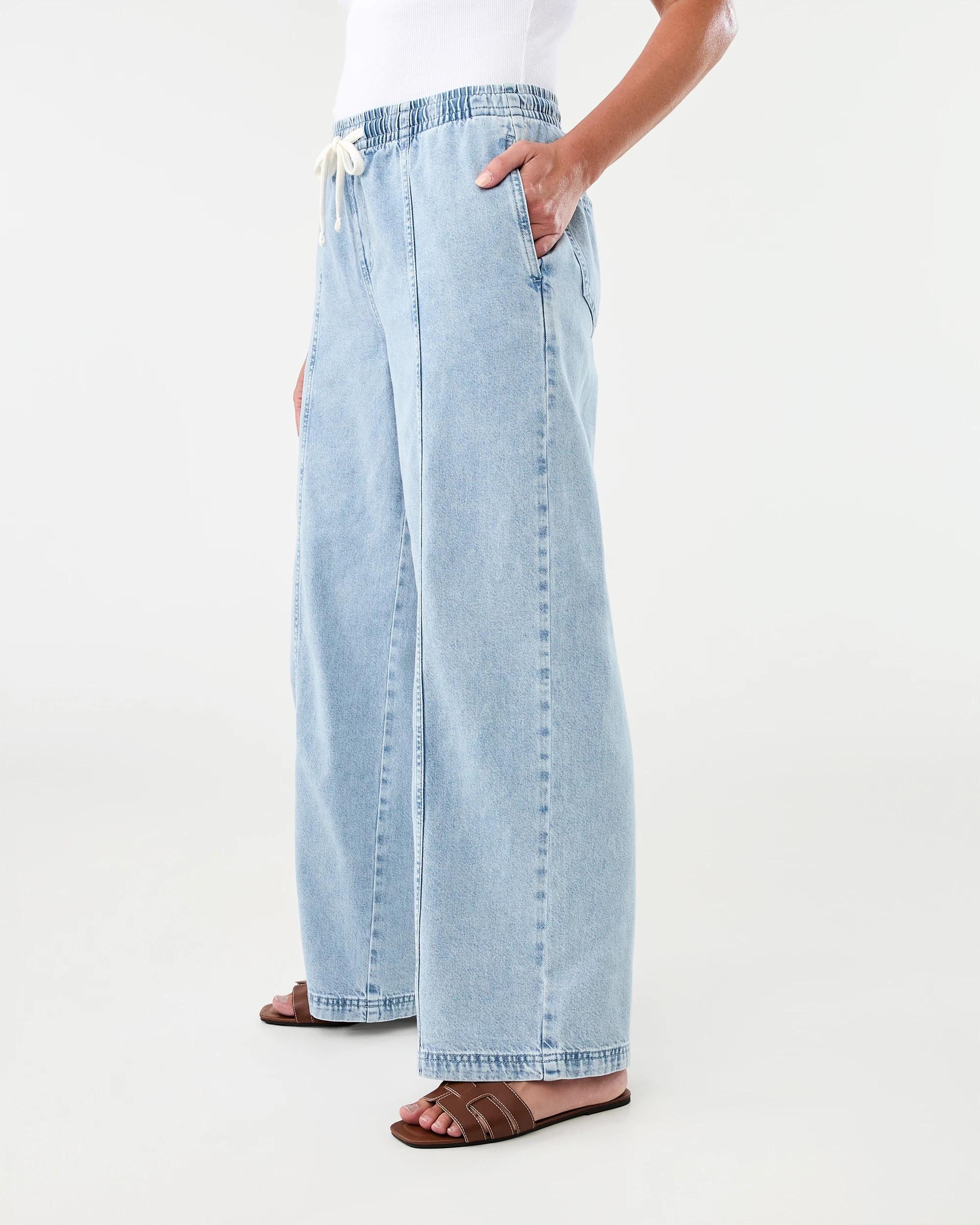 3 Seam Front Wide Leg Jeans Light Wash, 3 of 8