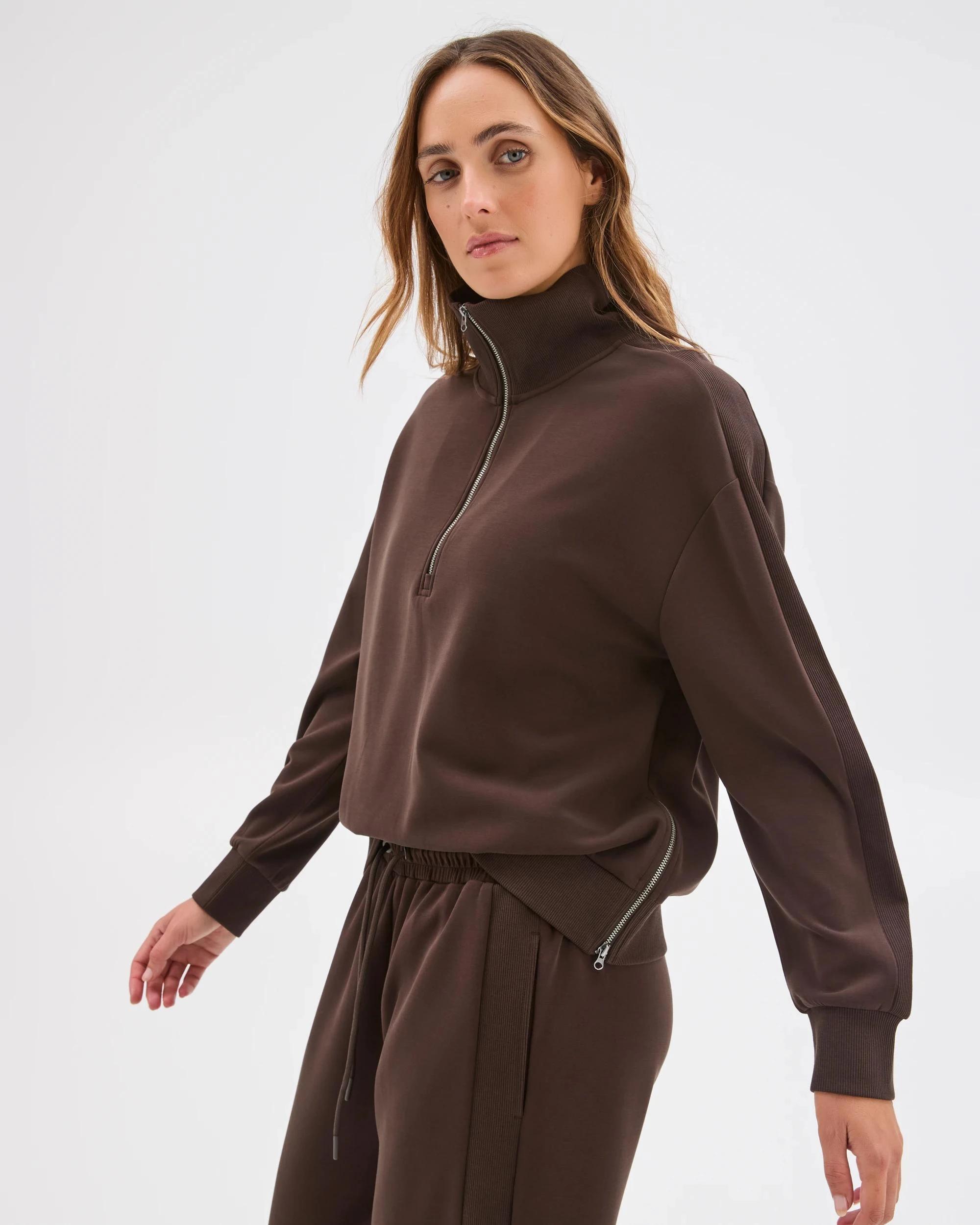 1 Target Active Active Movement 1/4 Zip Jumper COCOA, 1 of 7