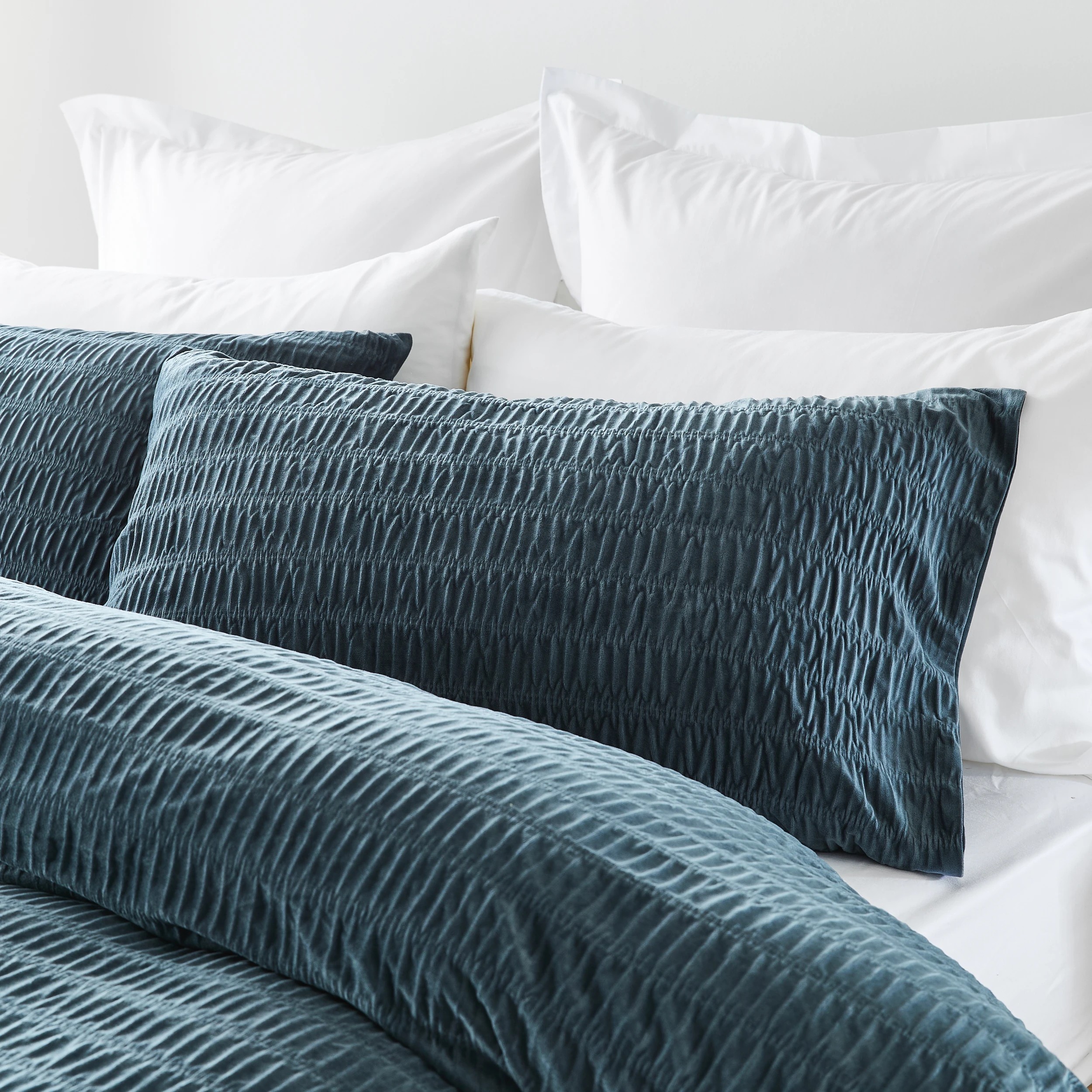 3 Velvet Quilt Cover Set - Double Bed, Navy, 3 of 7