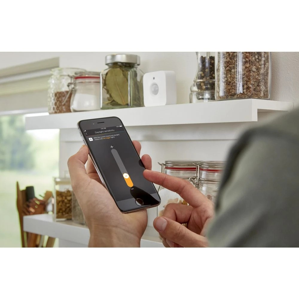 7 Philips Hue Motion Sensor White, 7 of 10