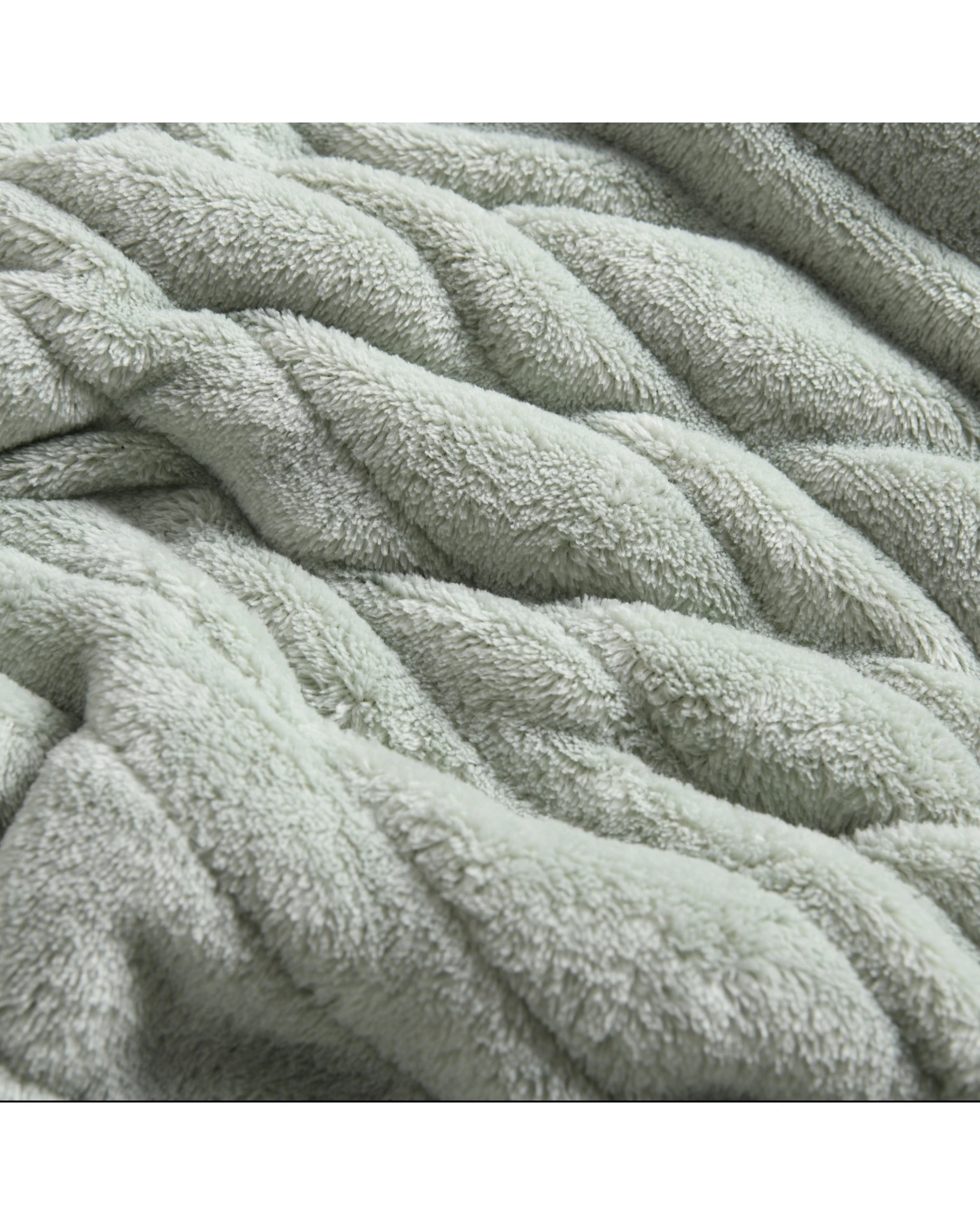 5 Dreamaker Eve Reversible Sherpa & Coral Fleece Heated Throw 180x200cm - Olive and Sage, 5 of 8
