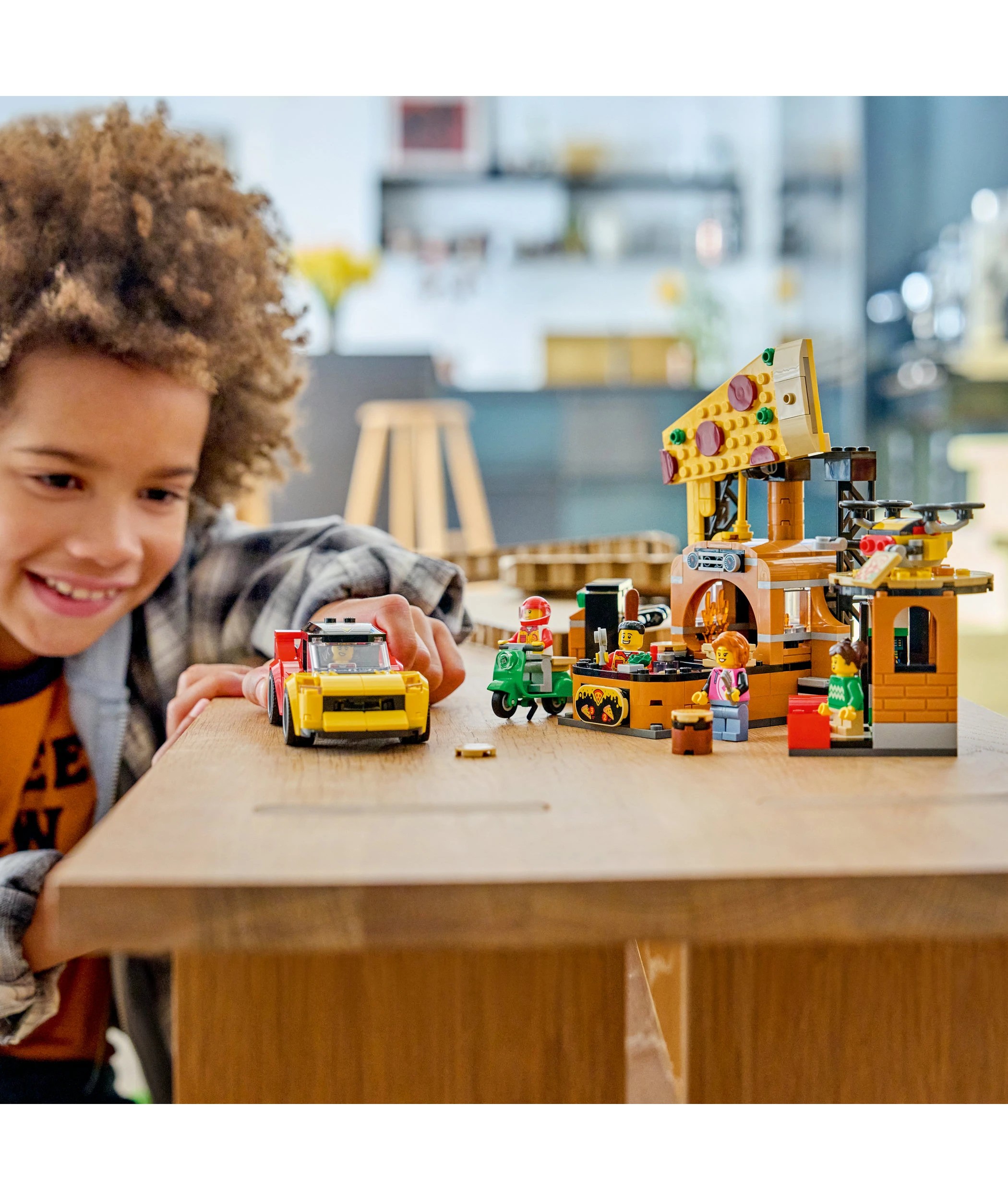8 LEGO City Pizza Delivery Experience with Vehicles 60496, 8 of 10