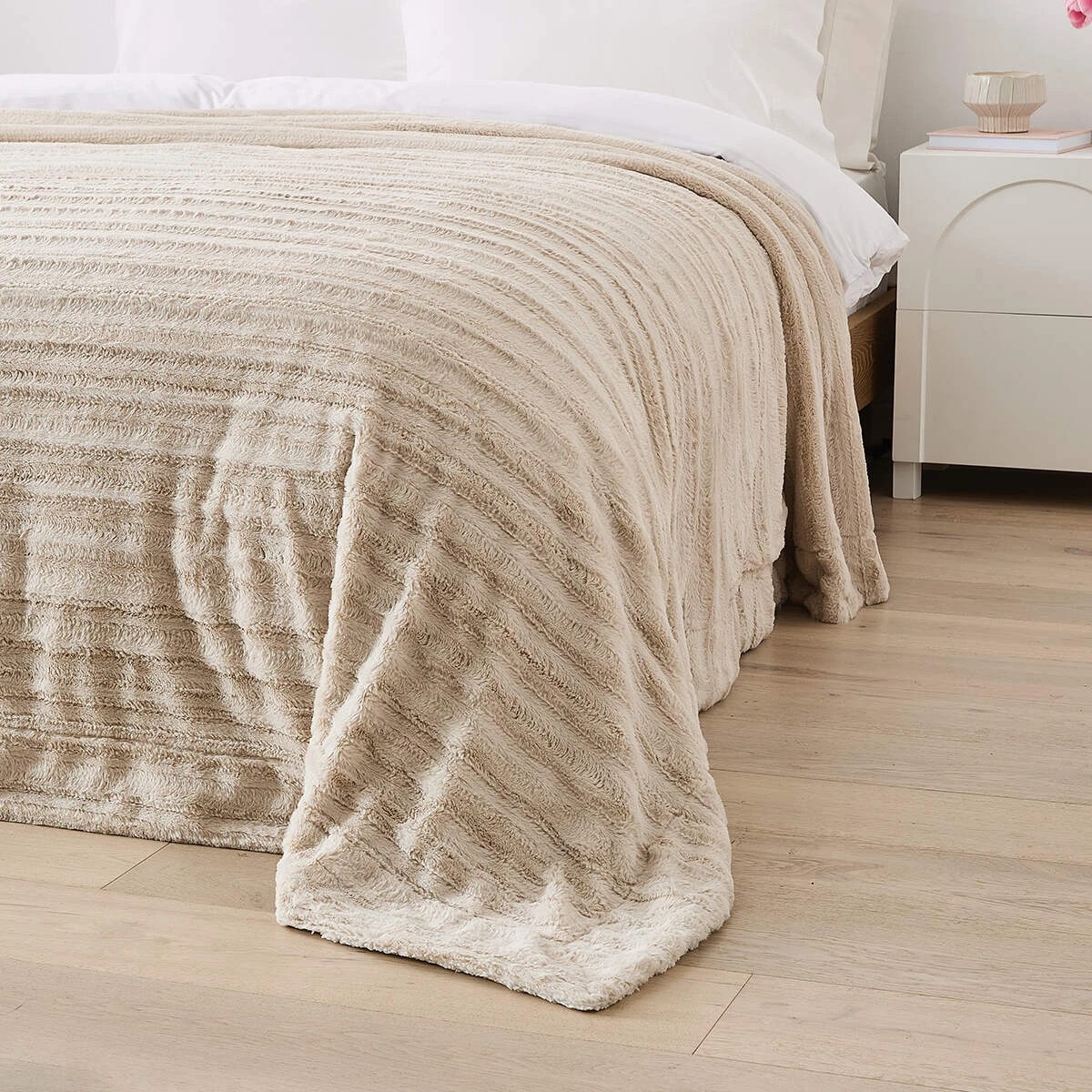 3 Faux Fur Blanket - Double/Queen Bed, Beige, 3 of 6