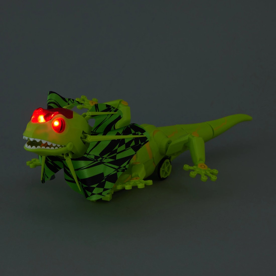 8 RC Lizard: Frilled Neck Lizard, 8 of 9