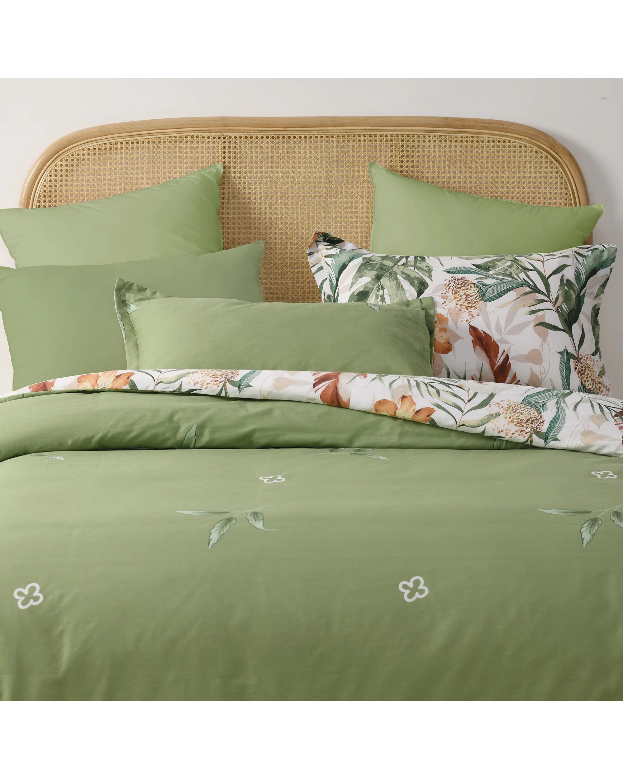 4 Dreamaker Isla 100% Cotton Reversible Quilt Cover Set - Double Bed - Green, 4 of 8