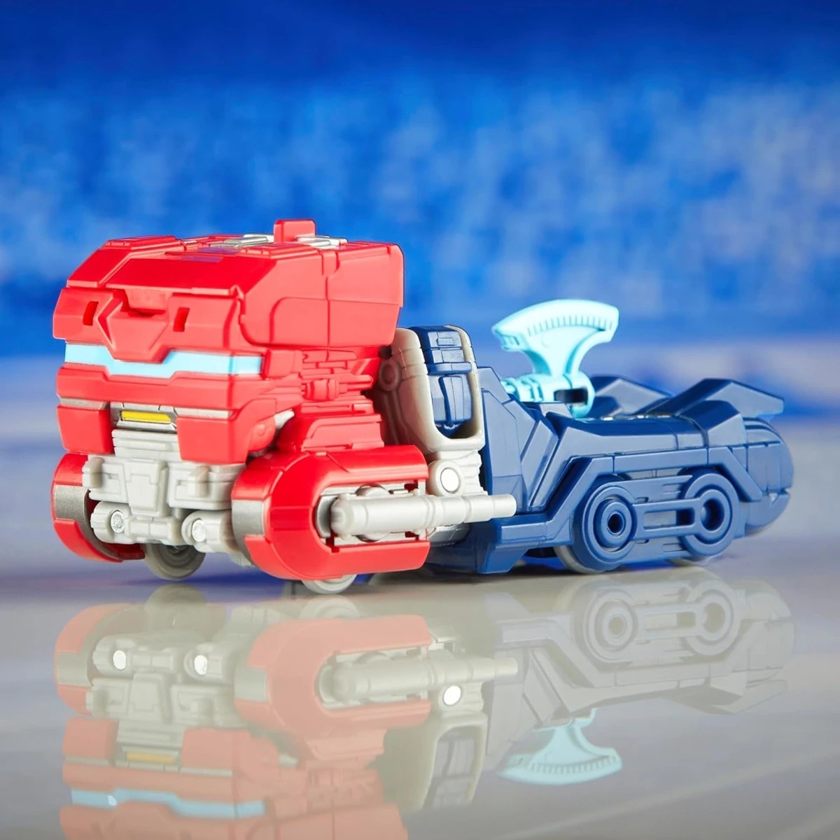 4 Prime Changer Optimus Prime/Orion Pax Transformers, 4 of 5