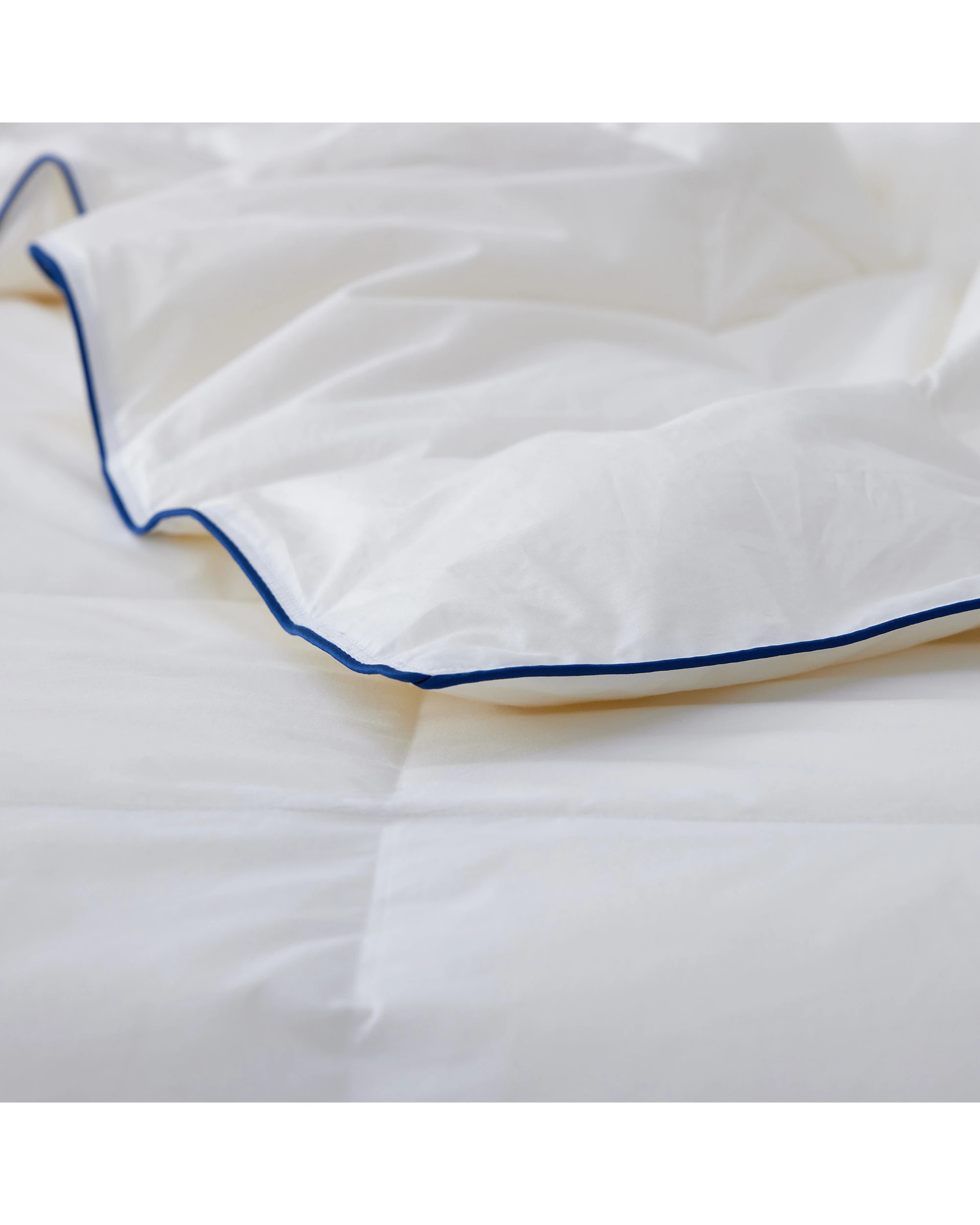 9 Dreamaker ReLoft 100% Goose Down Fibre Summer Quilt (Breathable & Lightweight) - Queen Bed - White, 9 of 9